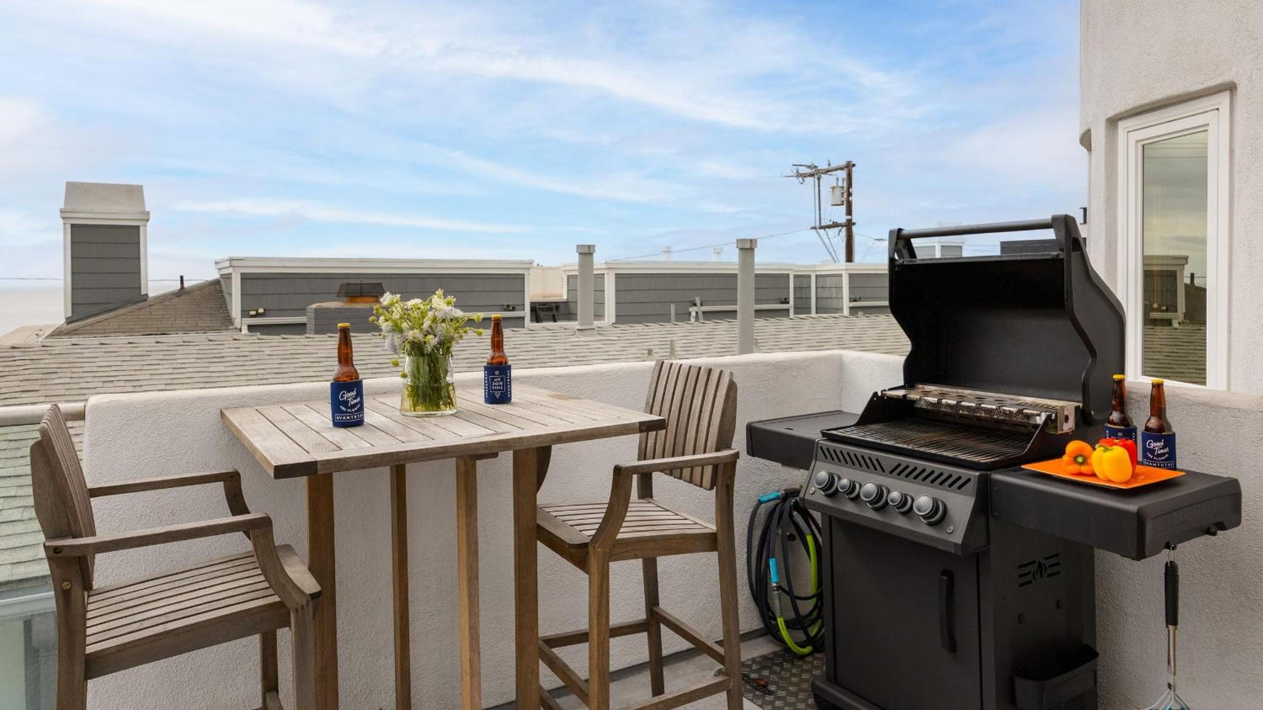 Walk to Manhattan Beach Pier Ocean Views Balcony Peloton Casa Del Mar by AvantStay