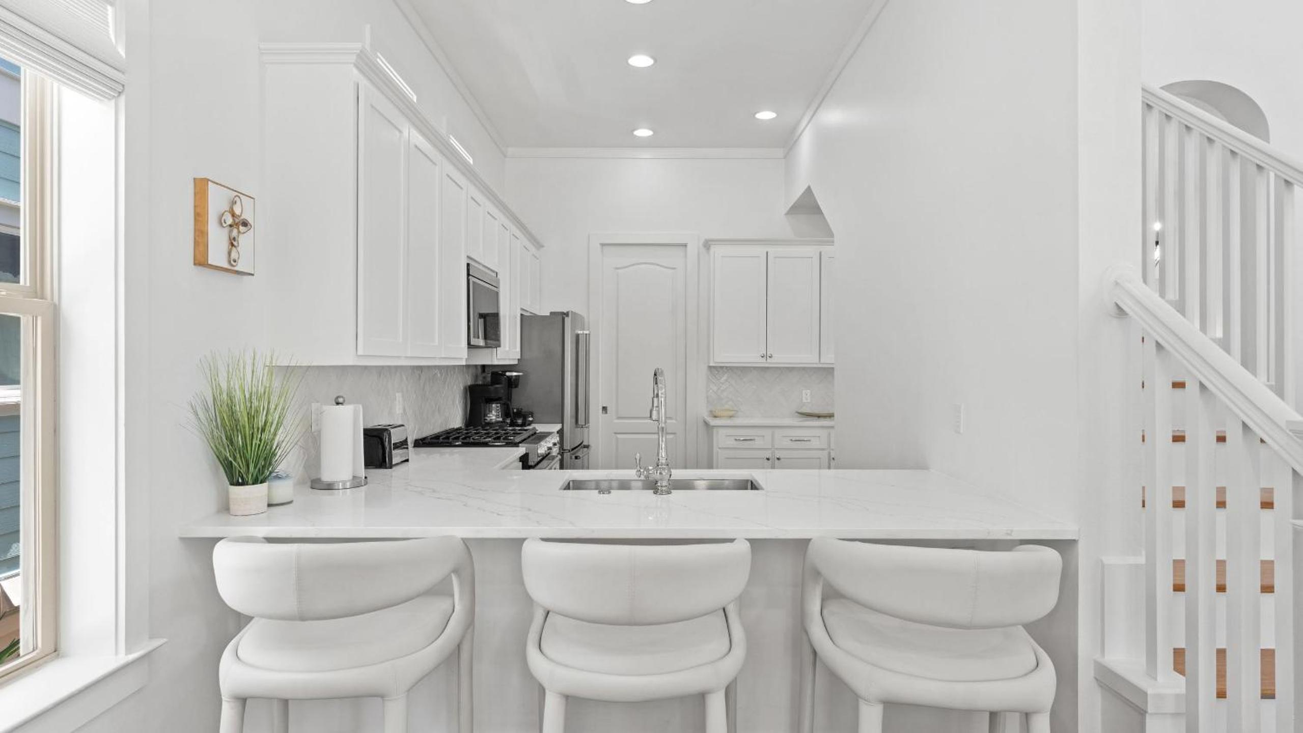 3 Ensuite Bedrooms Porches BBQ Near Inlet Beach 30A Ciel Bleu by Avantstay