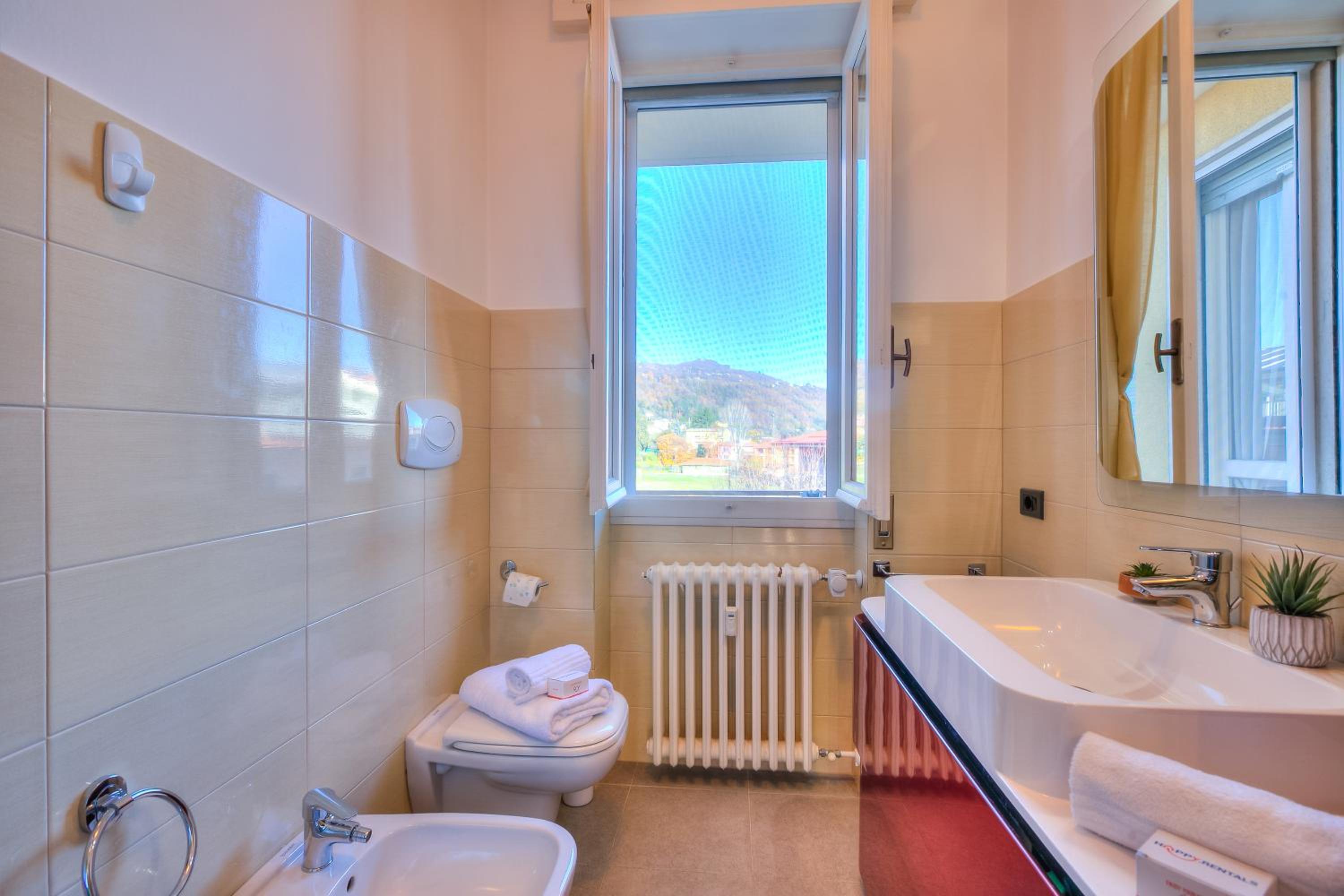 Dolce Orizzonte Few Steps From Lake - Happy Rentals