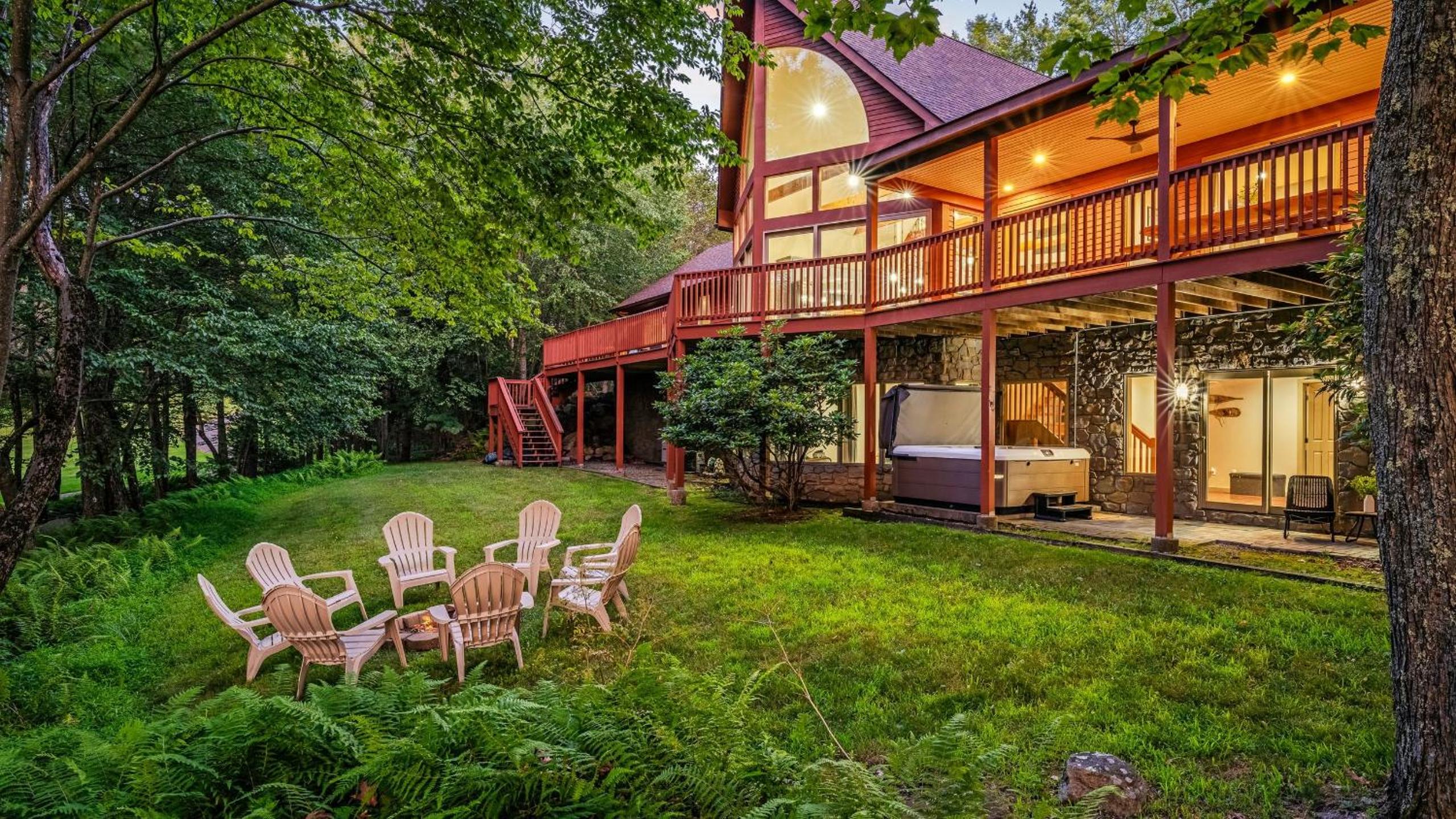 Lake Harmony Chalet w Hot Tub Arcades Near Beaches Ski Trails Everpine Lodge by AvantStay