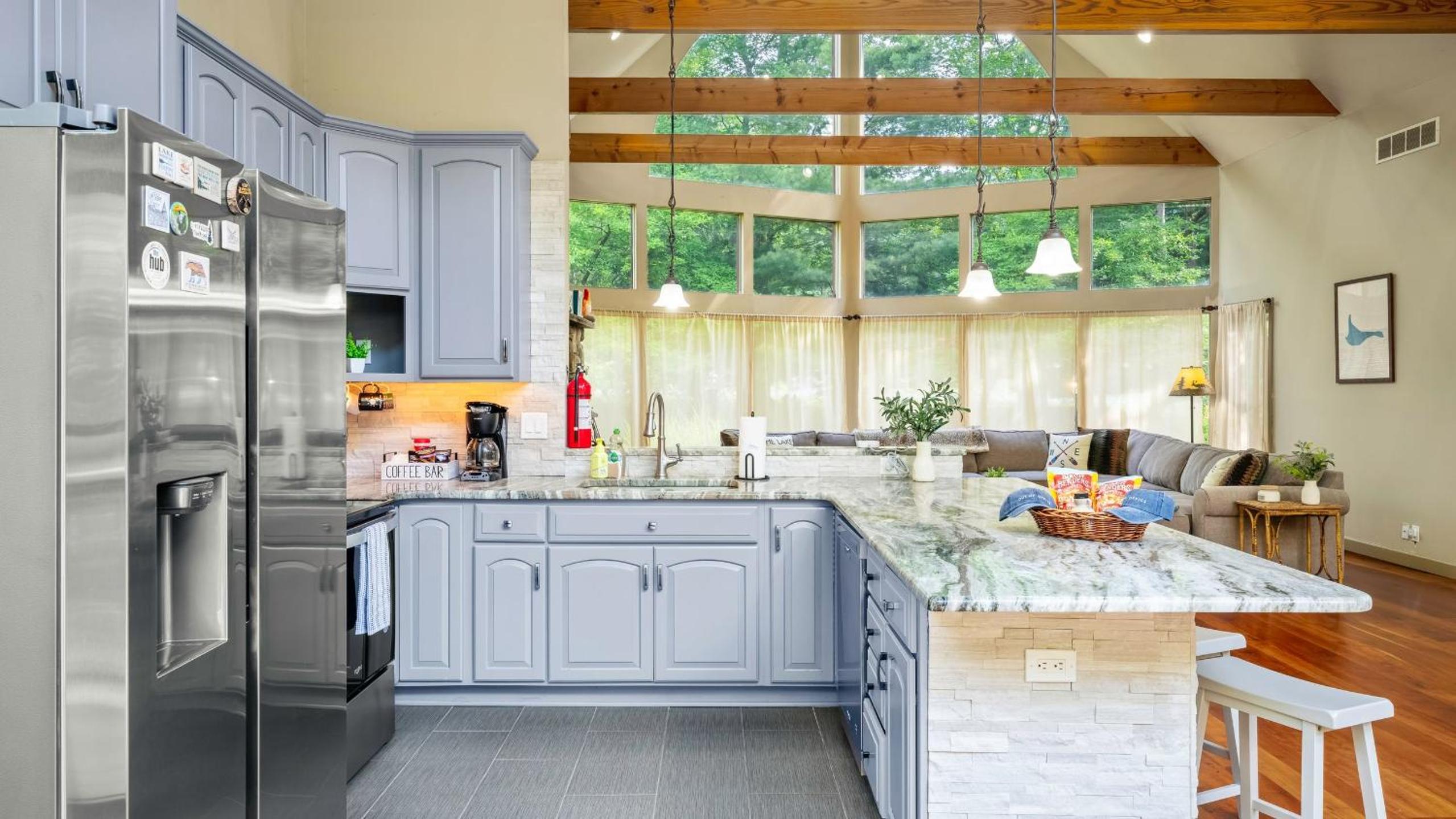 Lake Harmony Chalet w Hot Tub Arcades Near Beaches Ski Trails Everpine Lodge by AvantStay