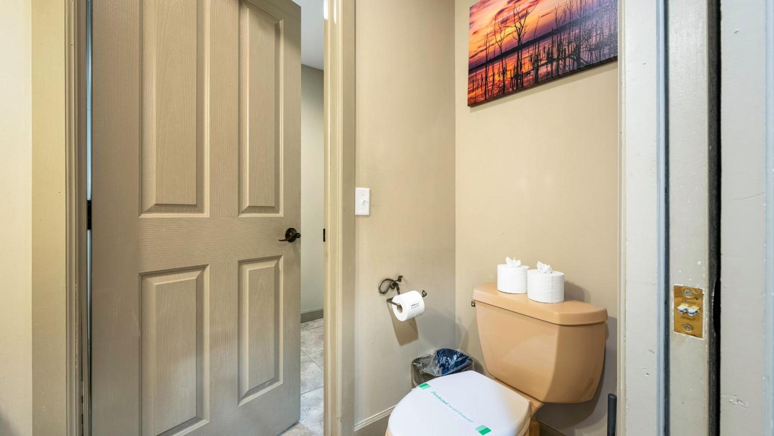 Lake Harmony Chalet w Hot Tub Arcades Near Beaches Ski Trails Everpine Lodge by AvantStay