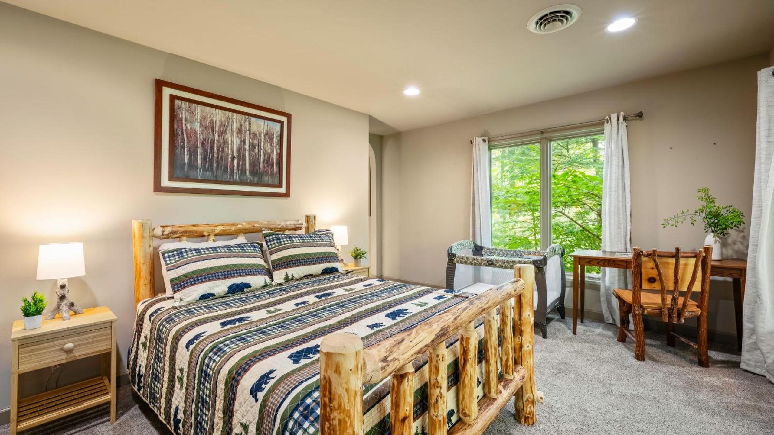 Lake Harmony Chalet w Hot Tub Arcades Near Beaches Ski Trails Everpine Lodge by AvantStay