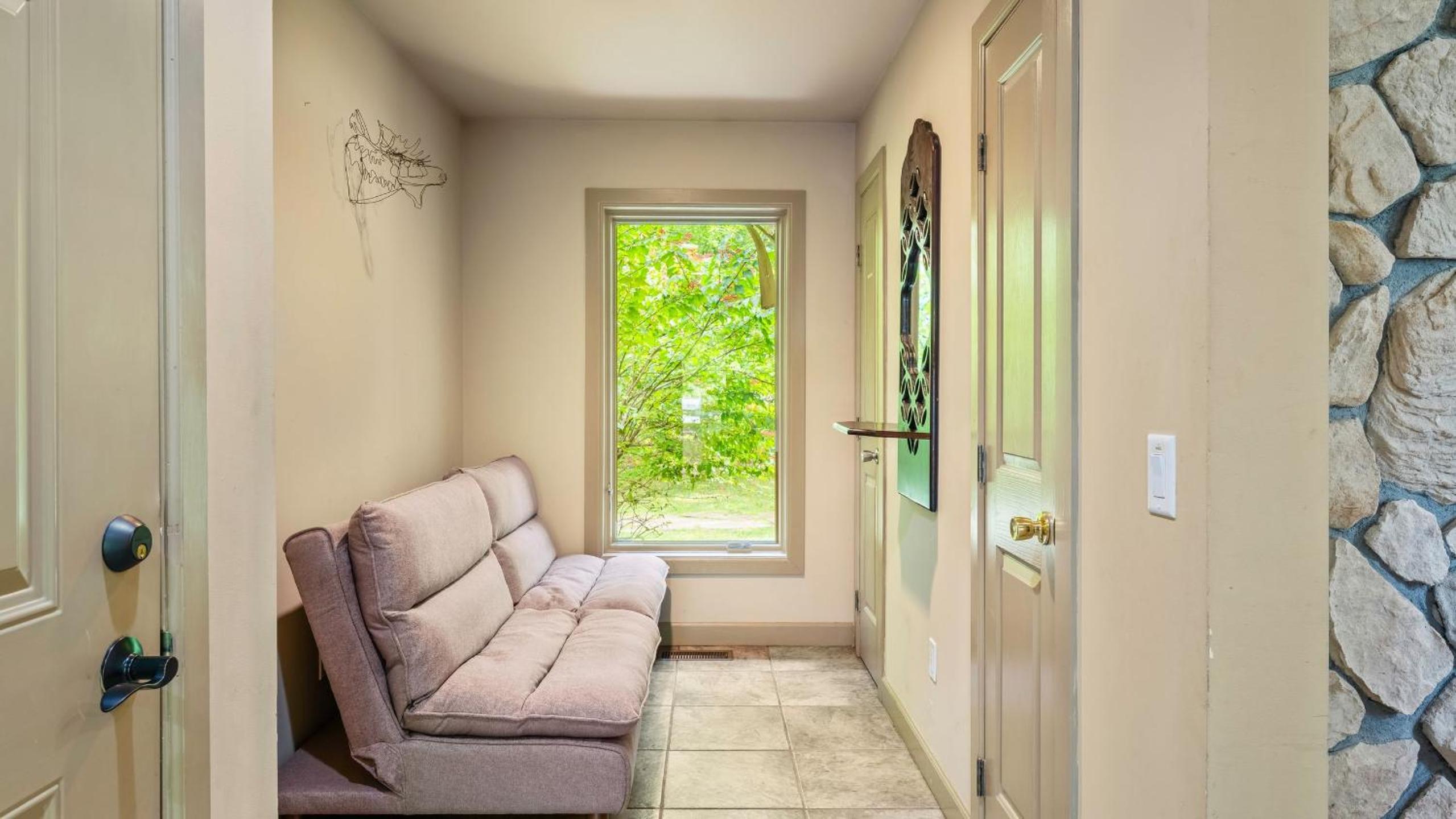 Lake Harmony Chalet w Hot Tub Arcades Near Beaches Ski Trails Everpine Lodge by AvantStay