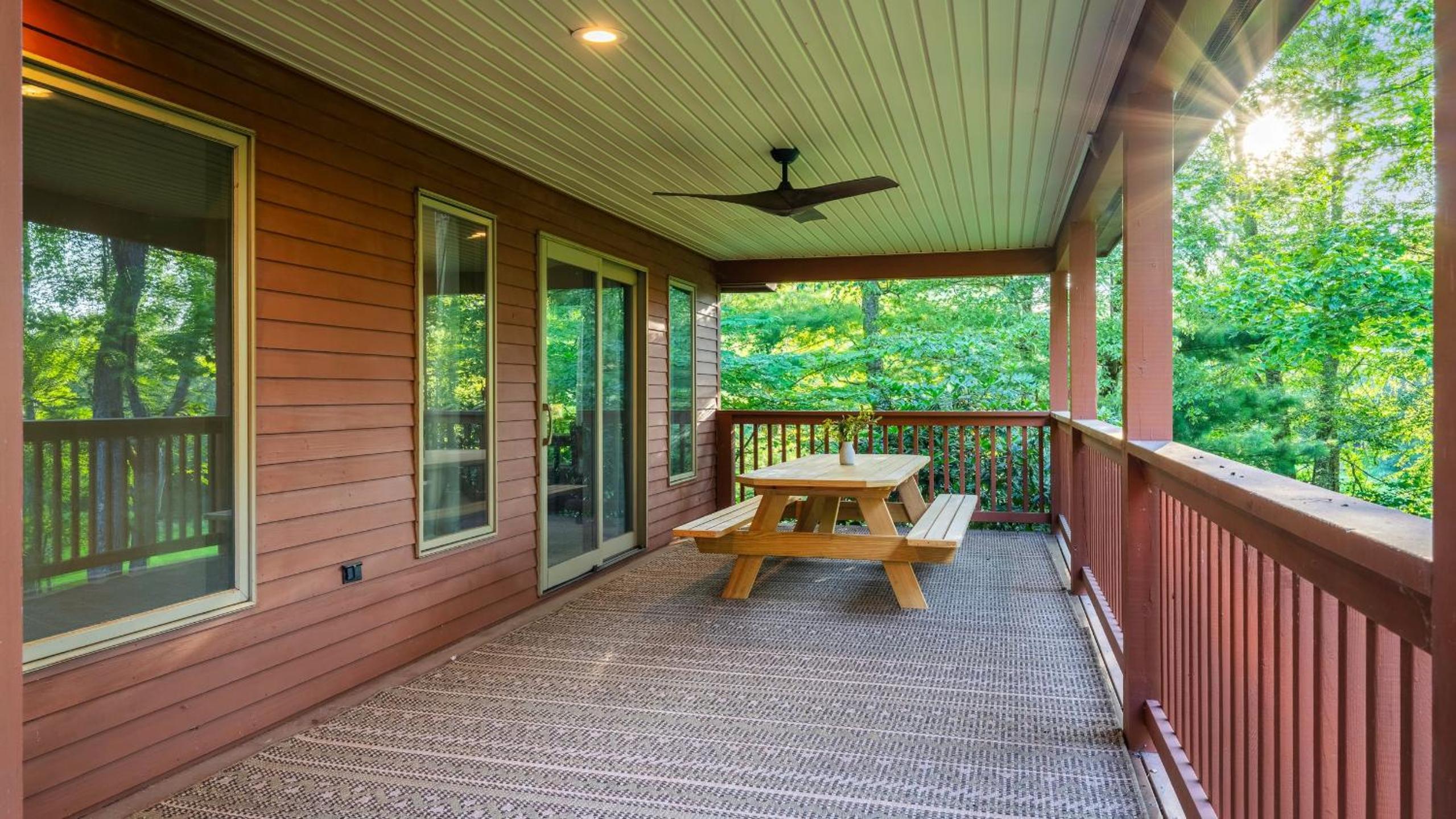 Lake Harmony Chalet w Hot Tub Arcades Near Beaches Ski Trails Everpine Lodge by AvantStay
