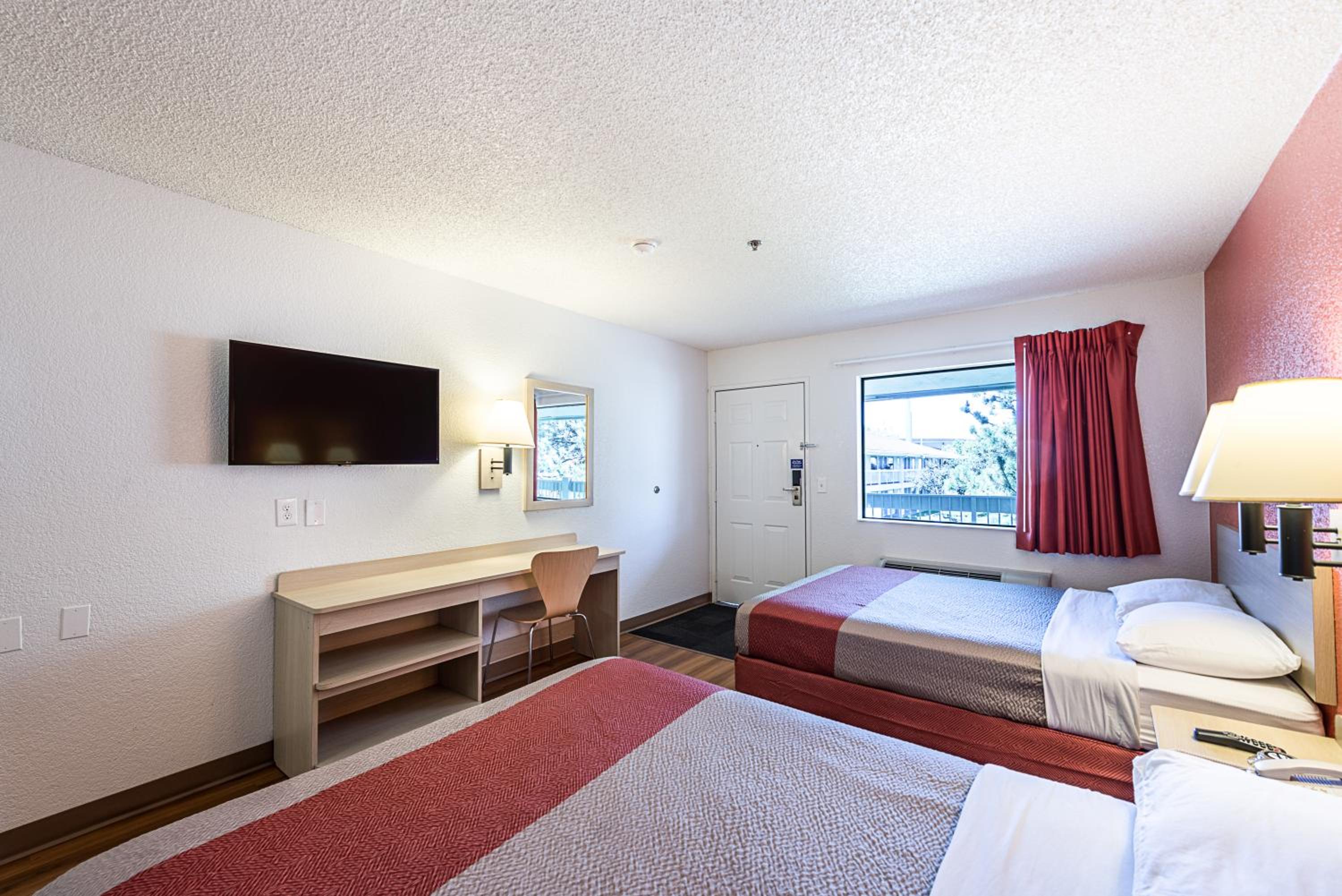 Reno Vacations - Motel 6-Sparks, NV - Airport - Sparks - Property Image 3