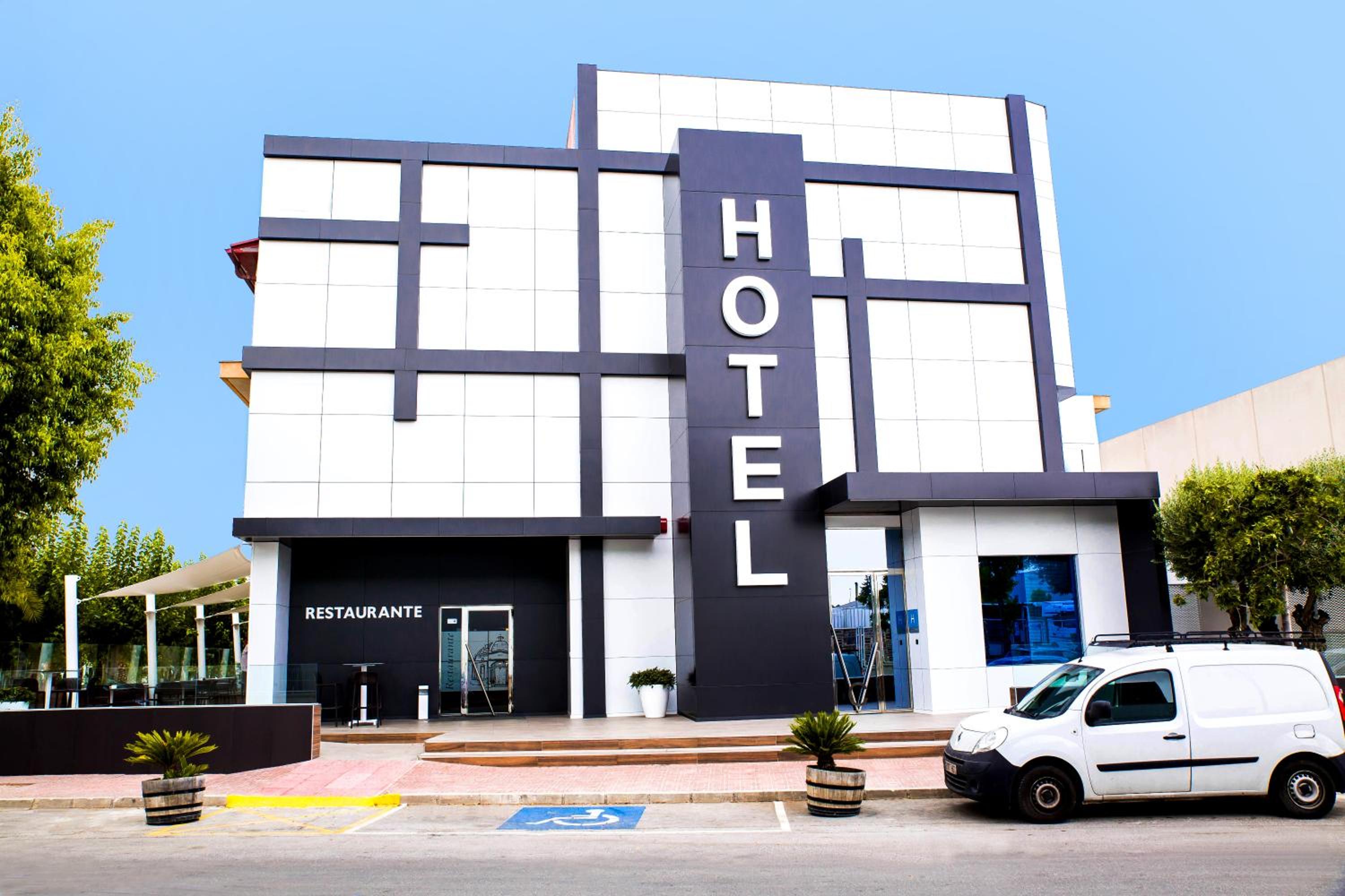 Hotel Villa Ceuti - Image 1