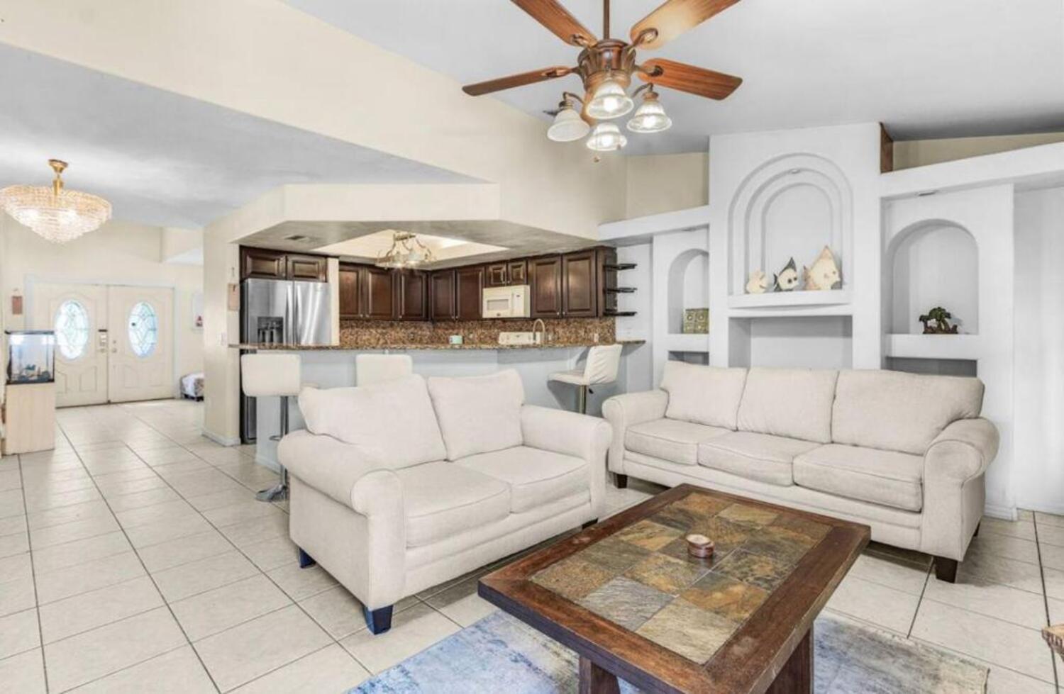 Al Capone - Paradise Home & Apartment