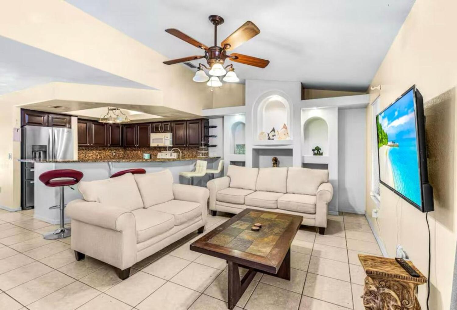 Al Capone - Paradise Home & Apartment