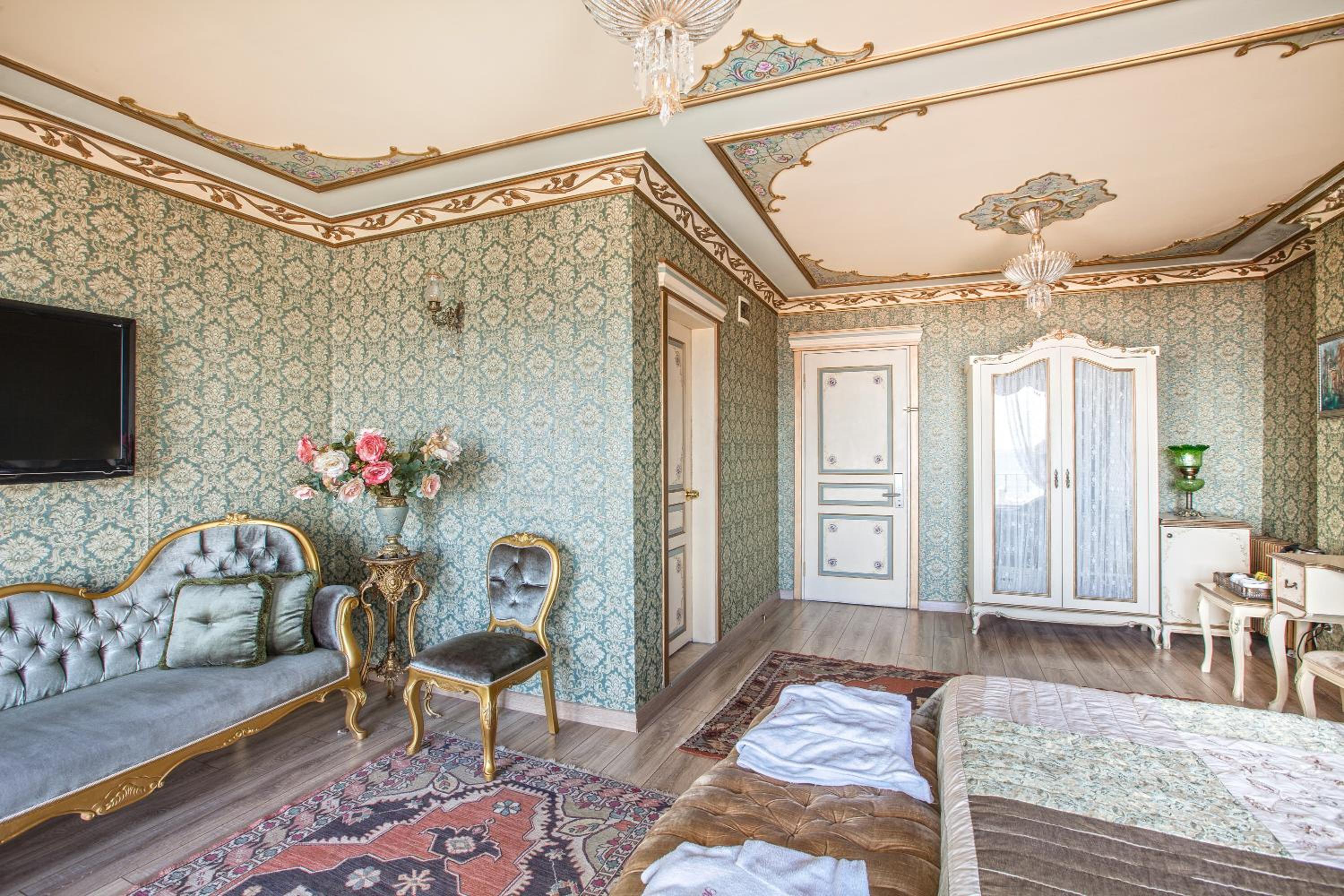 Romantic Hotel Istanbul - Image 28