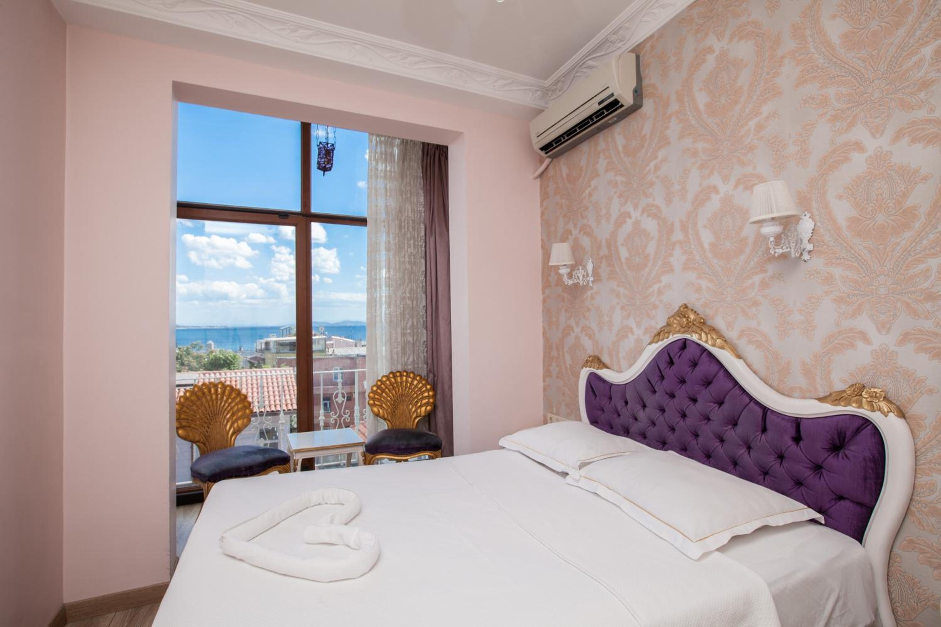 Romantic Hotel Istanbul - Image 72