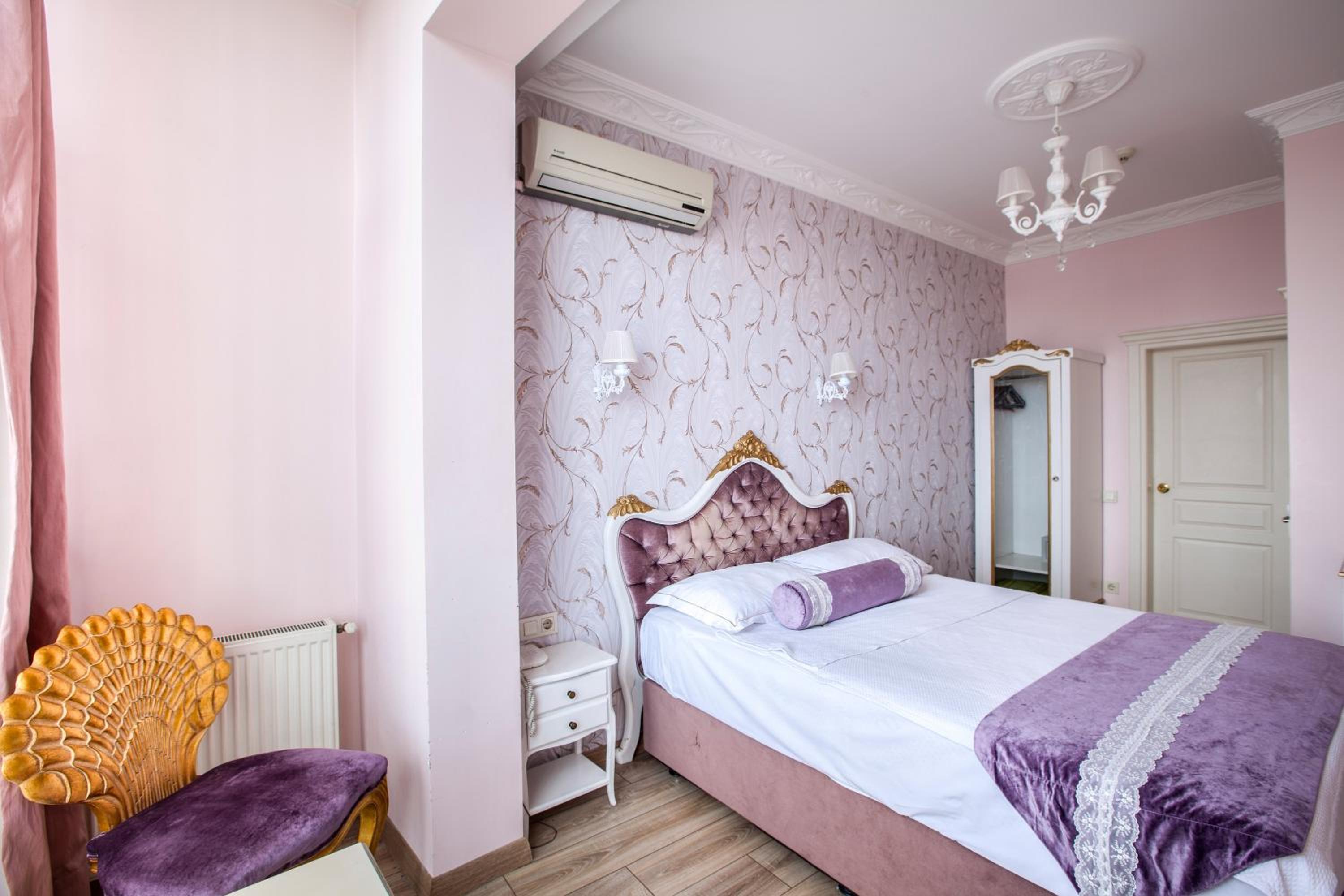 Romantic Hotel Istanbul - Image 74