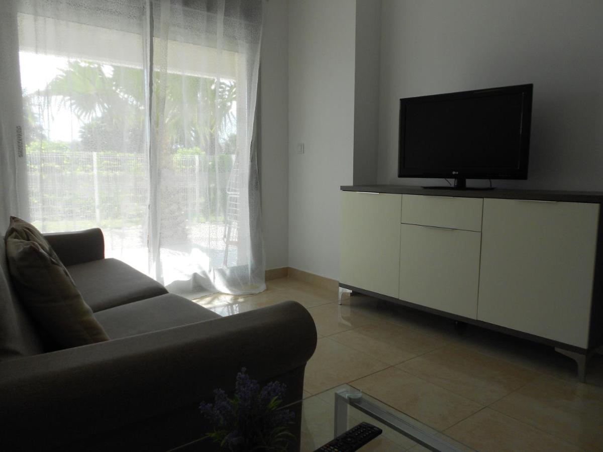 Photo 33