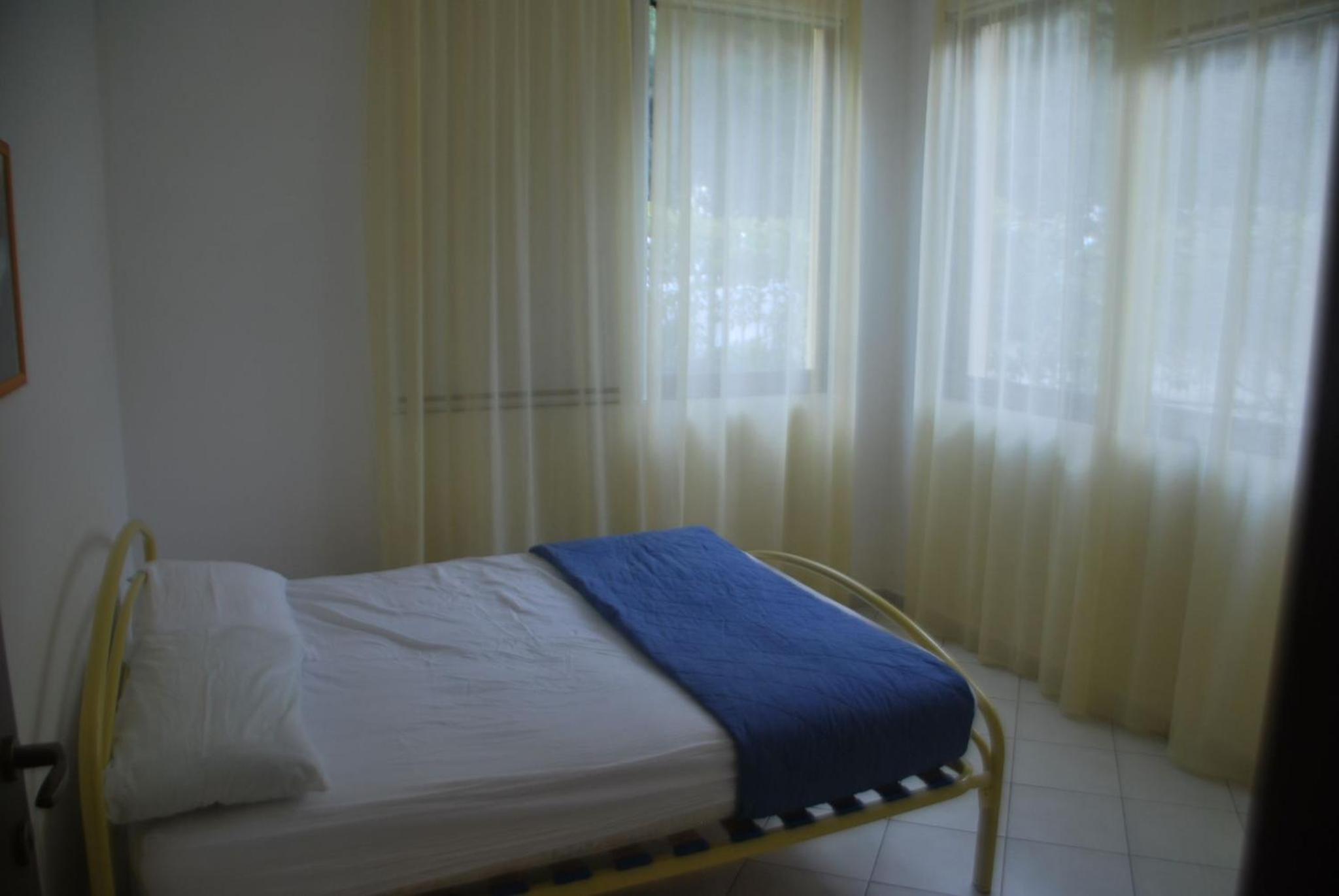 Bright flat in Rosolina with shared pool