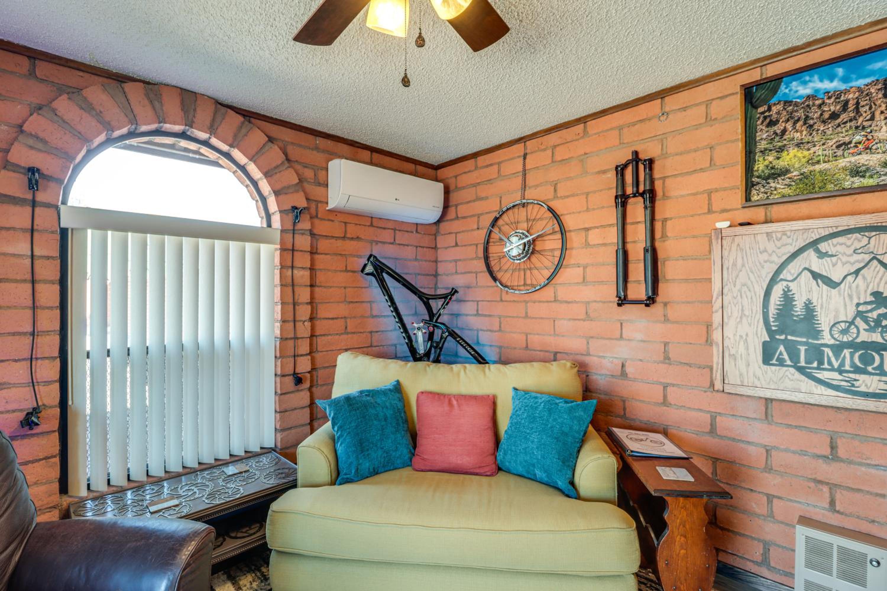 Pool and Patio! Bike Haüs By Catalina Mtn Trails