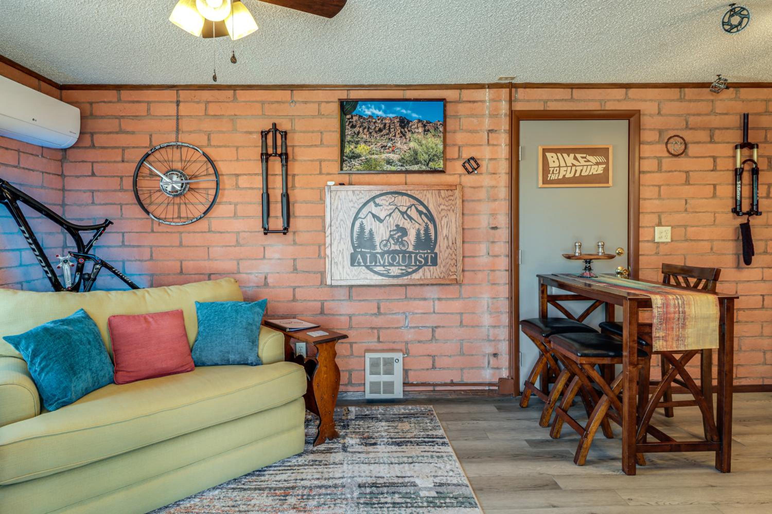 Pool and Patio! Bike Haüs By Catalina Mtn Trails