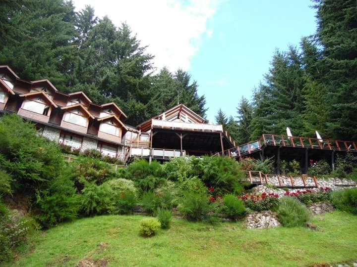 Dos Bahias Lake Resort