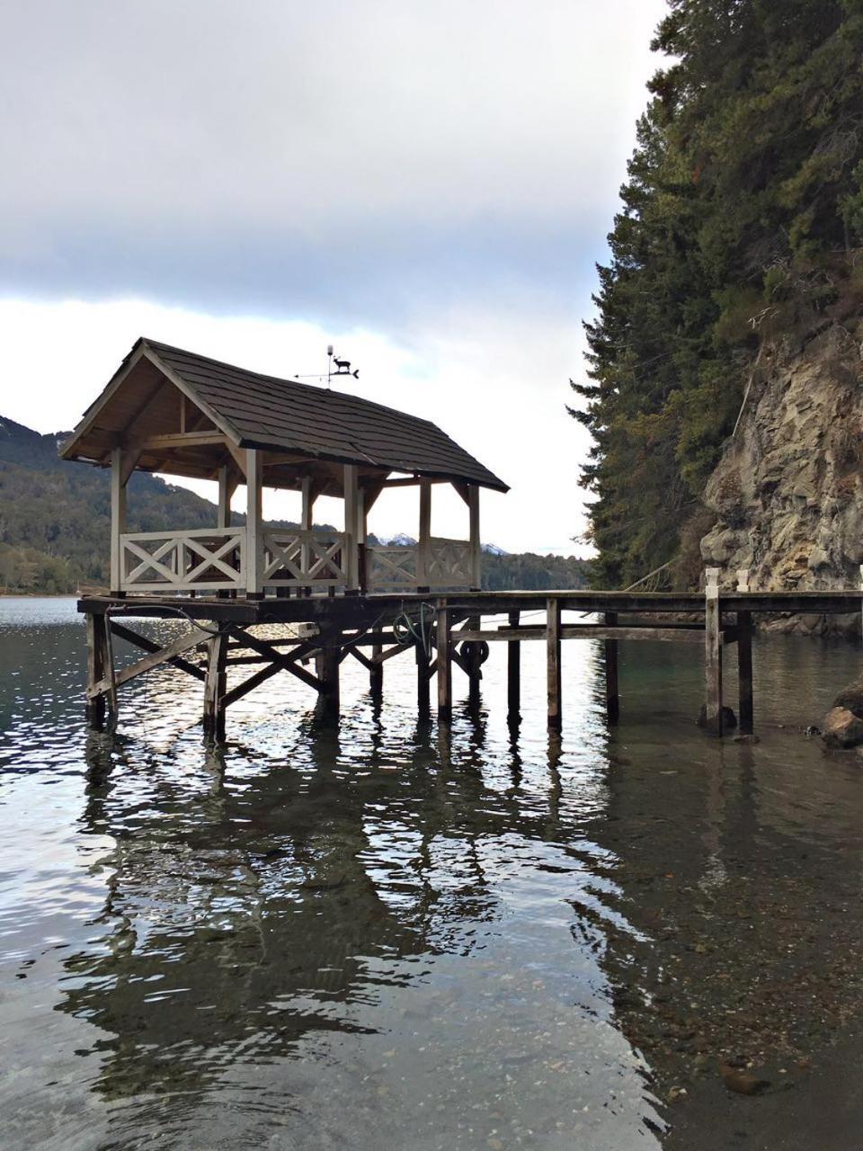 Dos Bahias Lake Resort