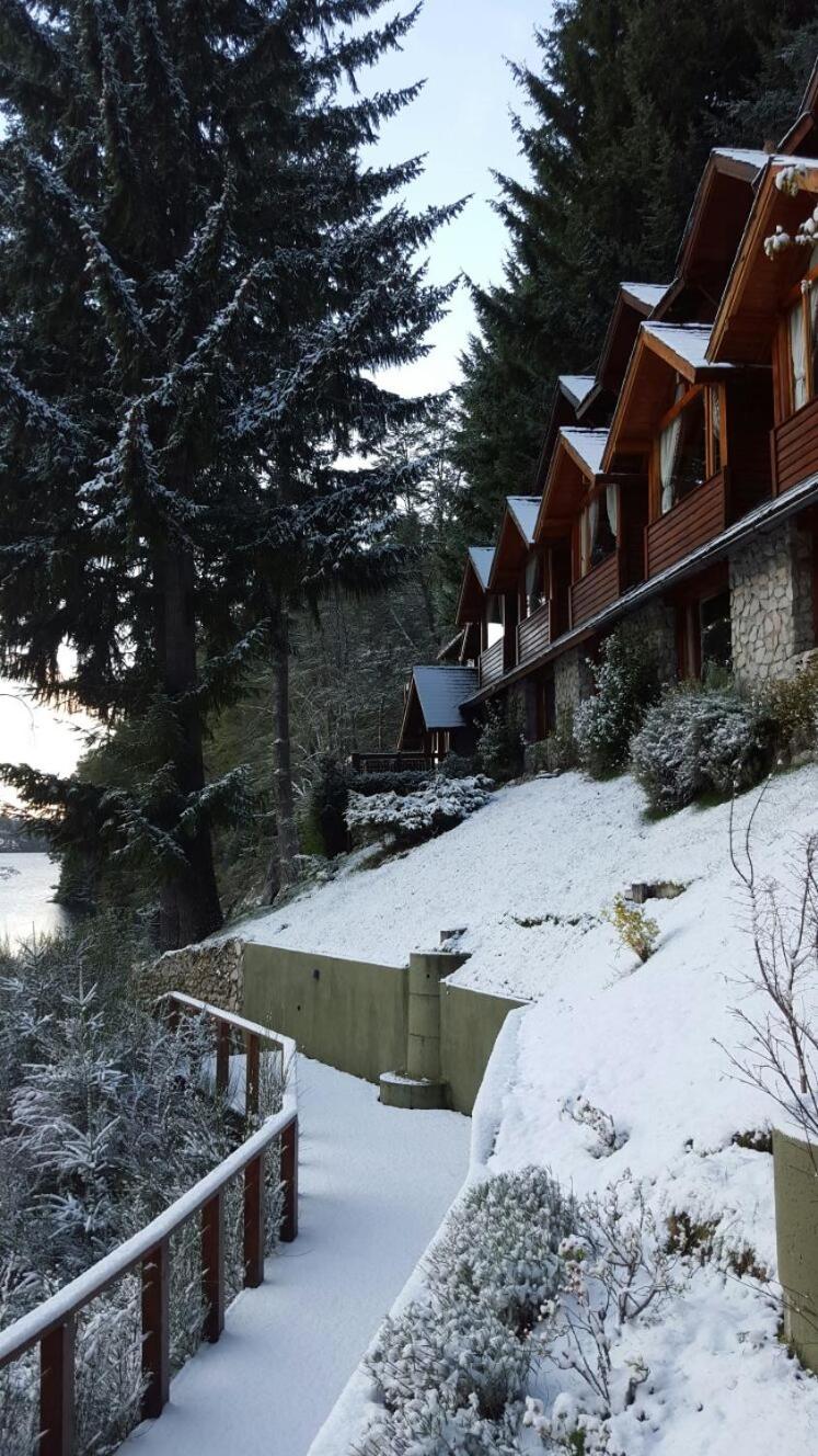 Dos Bahias Lake Resort
