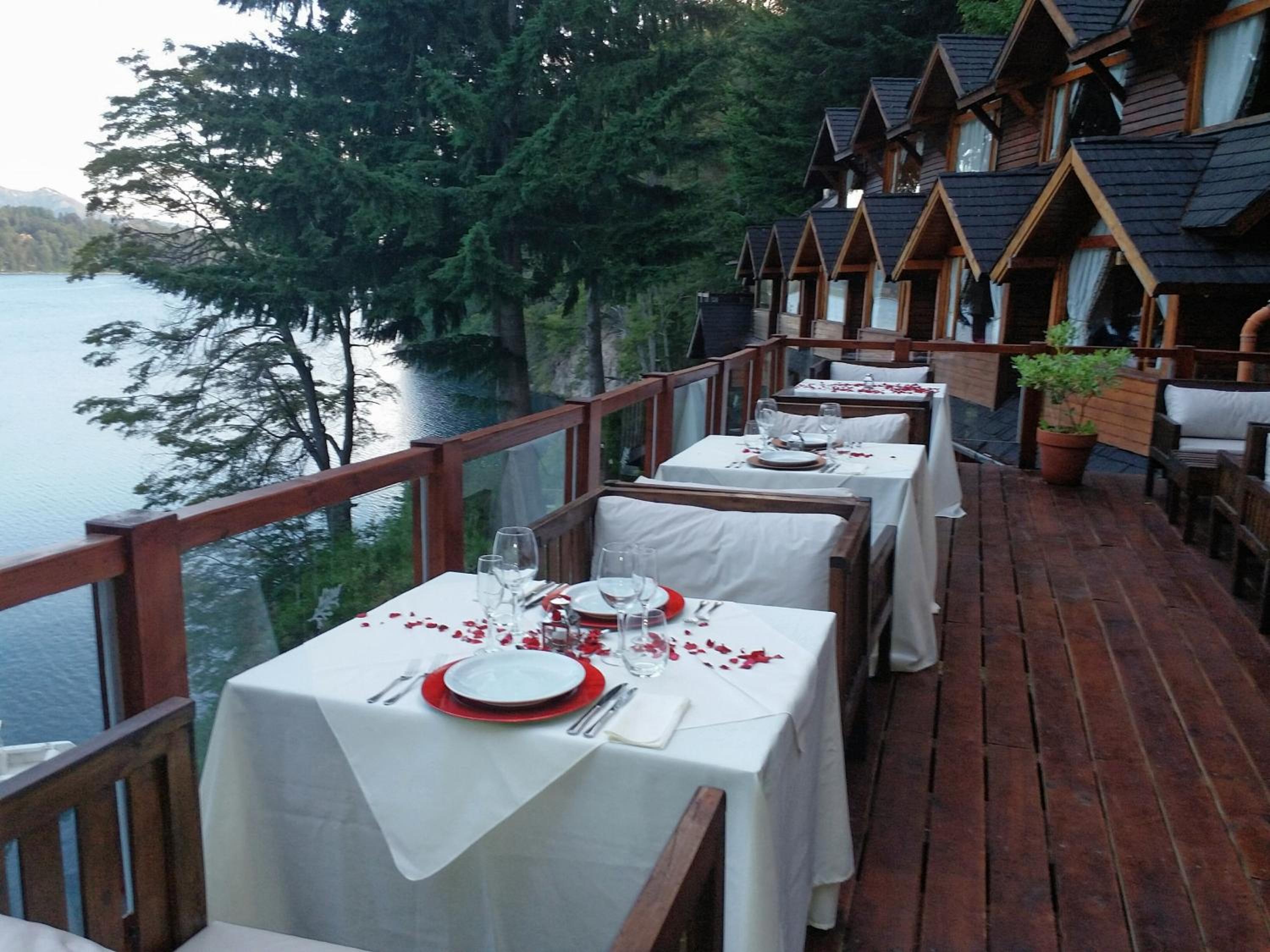 Dos Bahias Lake Resort