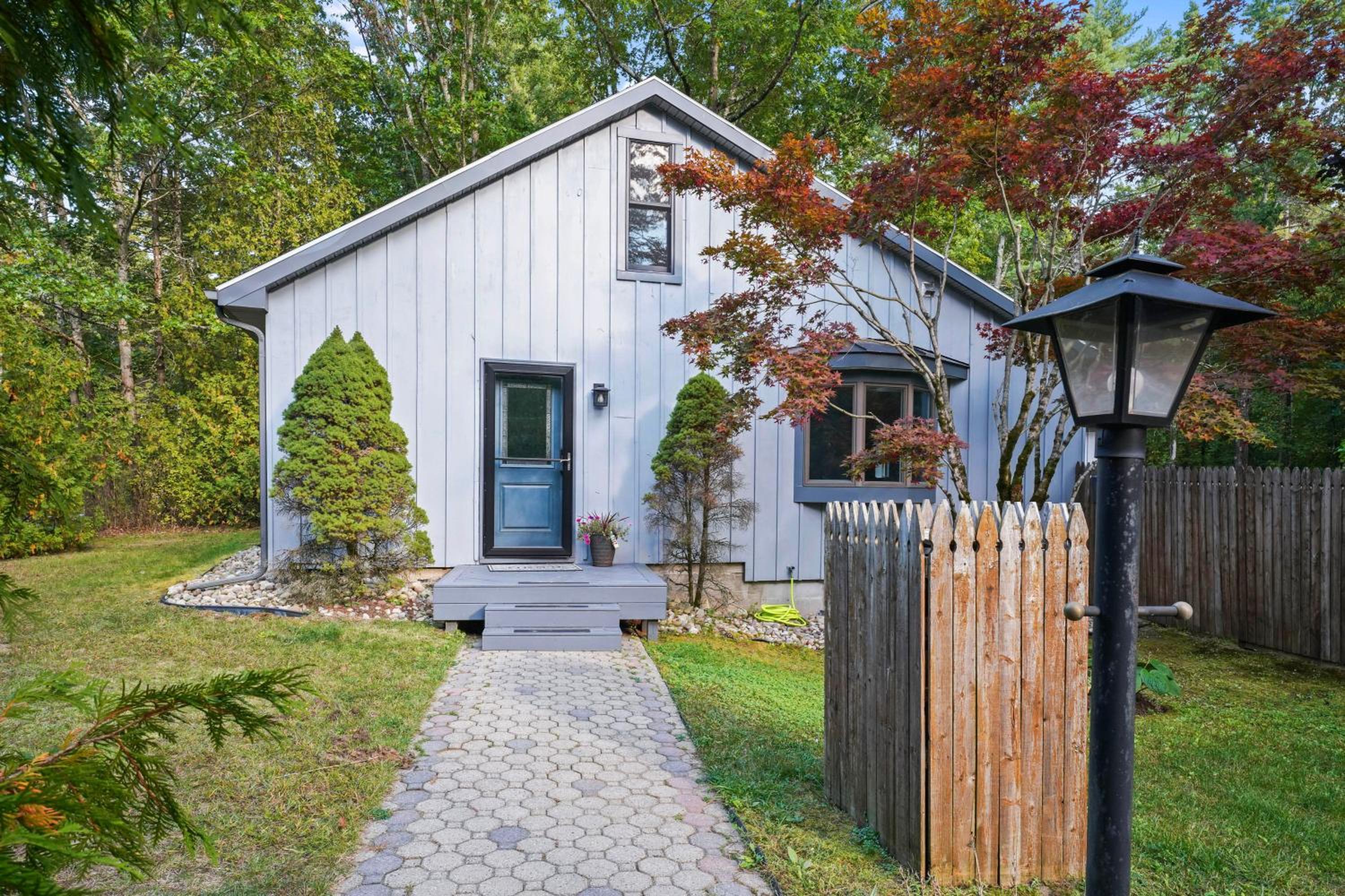 8 Mi to Saratoga Race Course Quiet Family Home