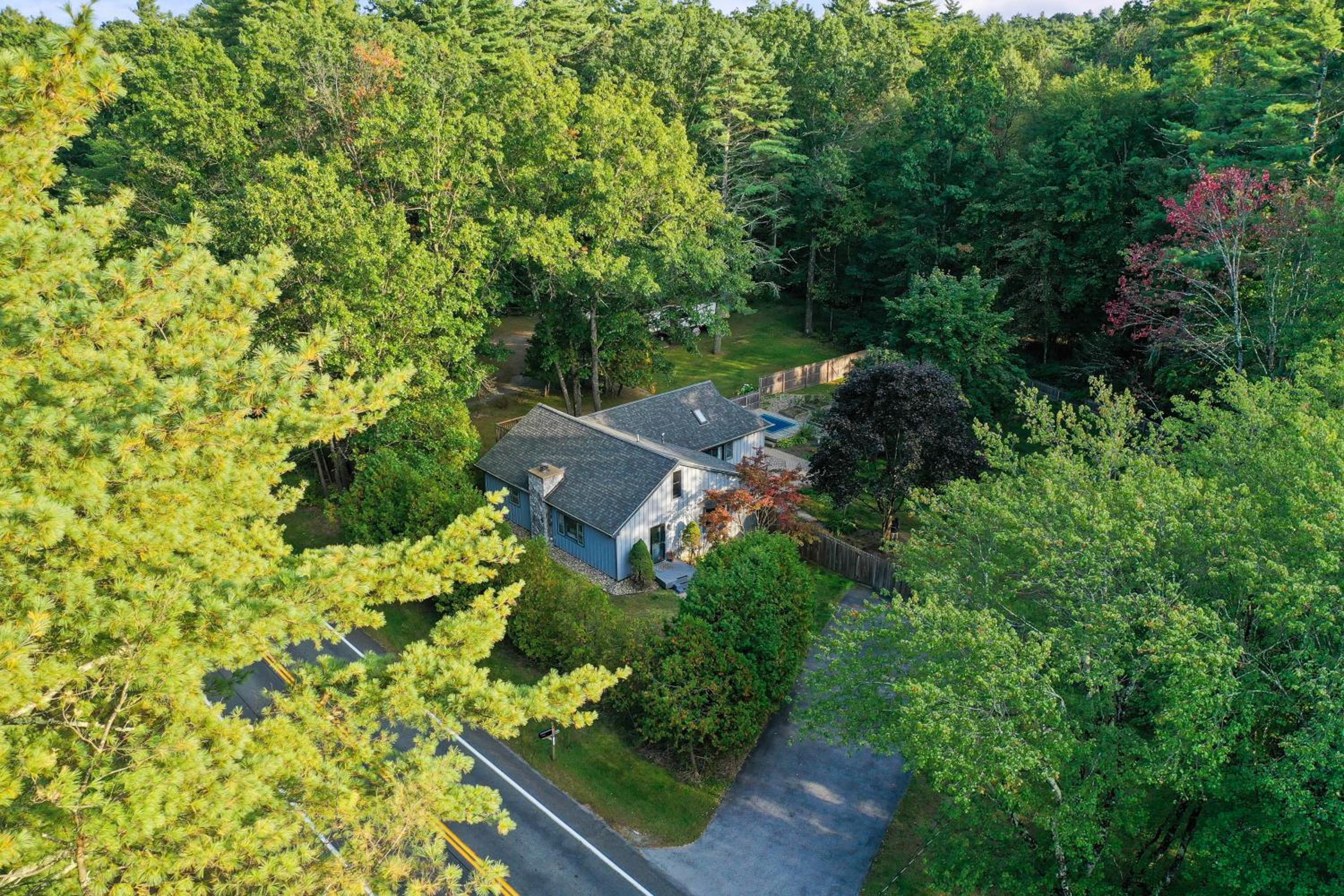 8 Mi to Saratoga Race Course Quiet Family Home