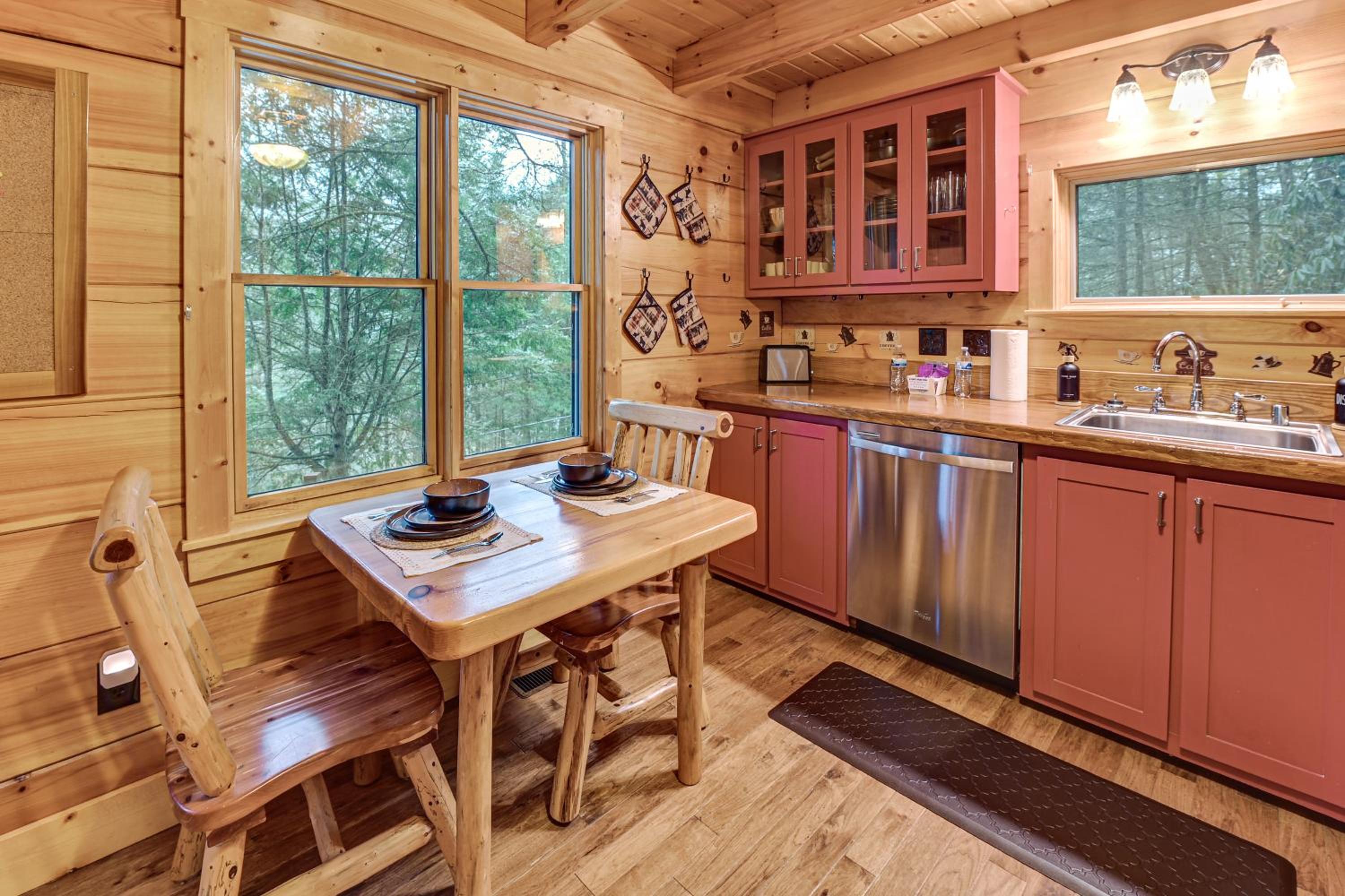 Beautiful Wood Cabin in Red River Gorge
