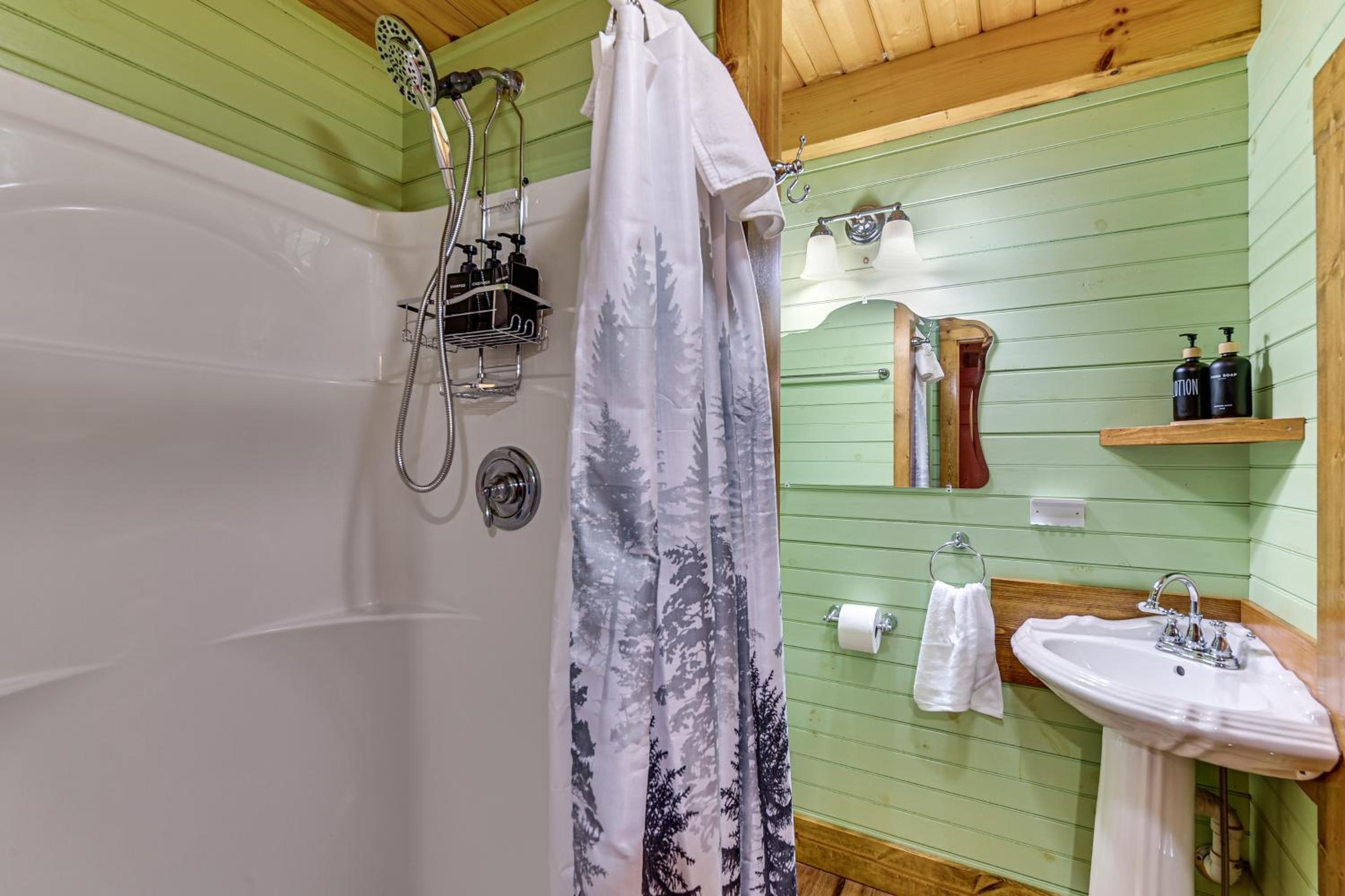 Beautiful Wood Cabin in Red River Gorge