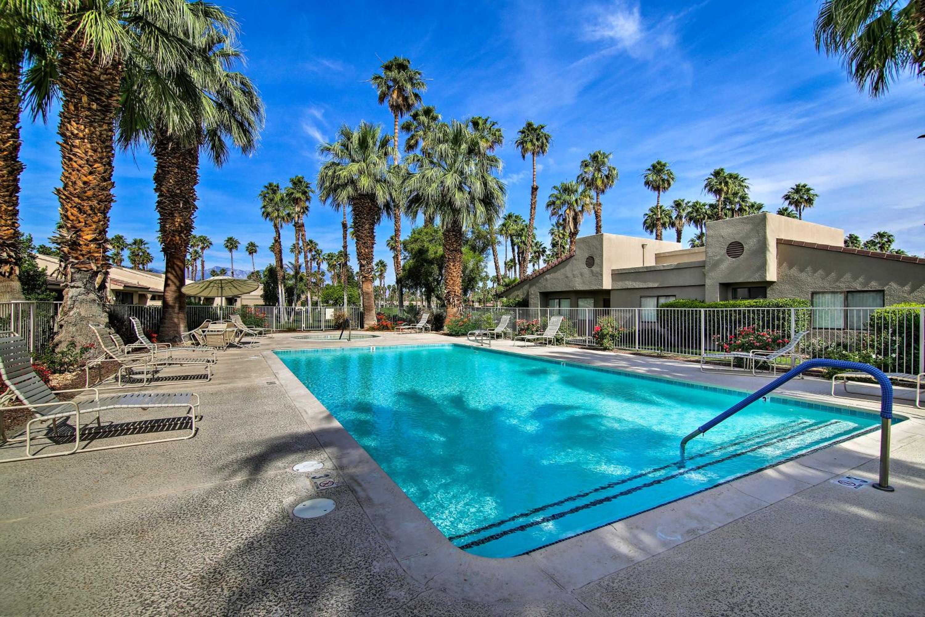 Mtn View and Fairway-Facing Patio Palm Desert Condo