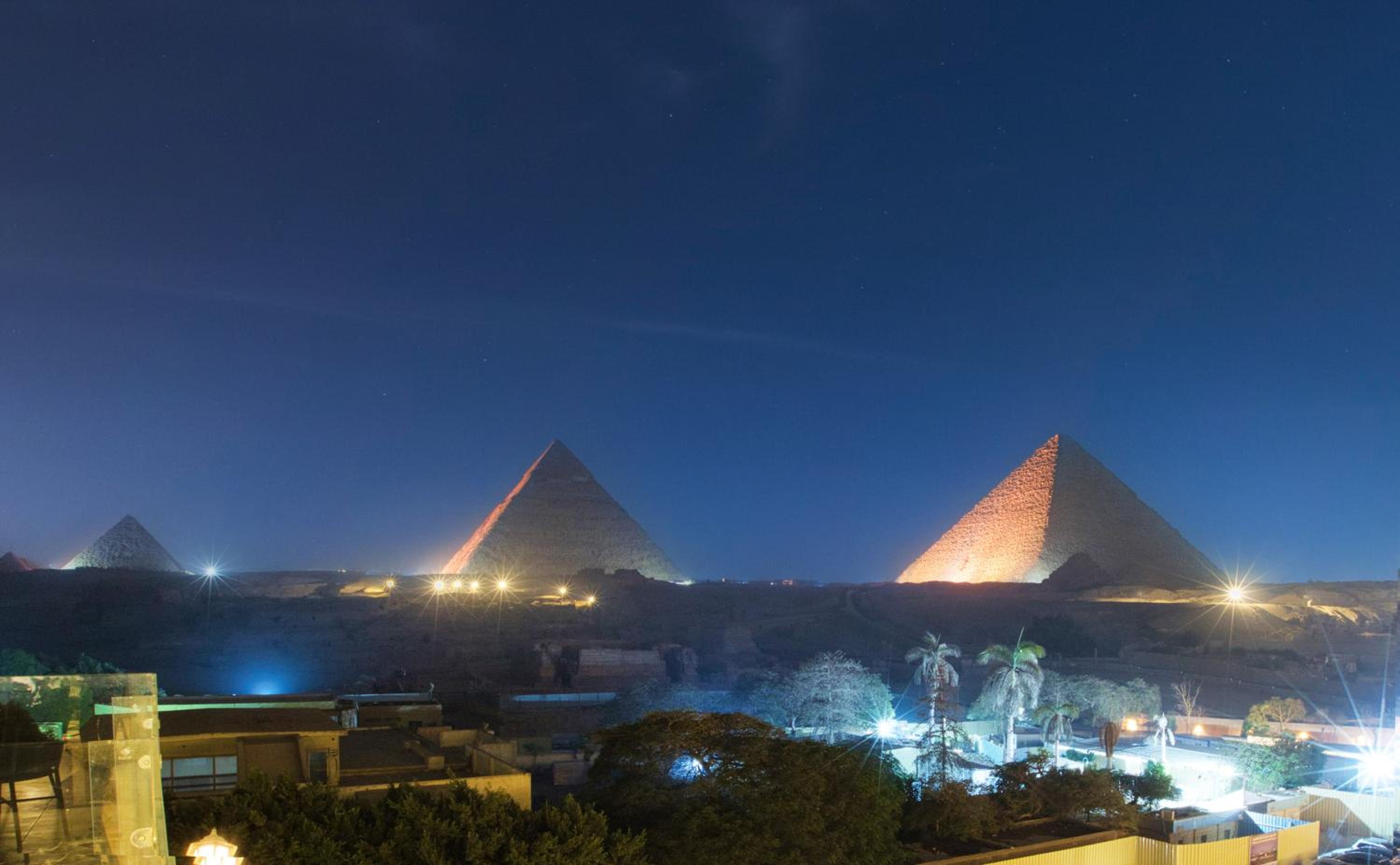 Pyramids Vision Hotel
