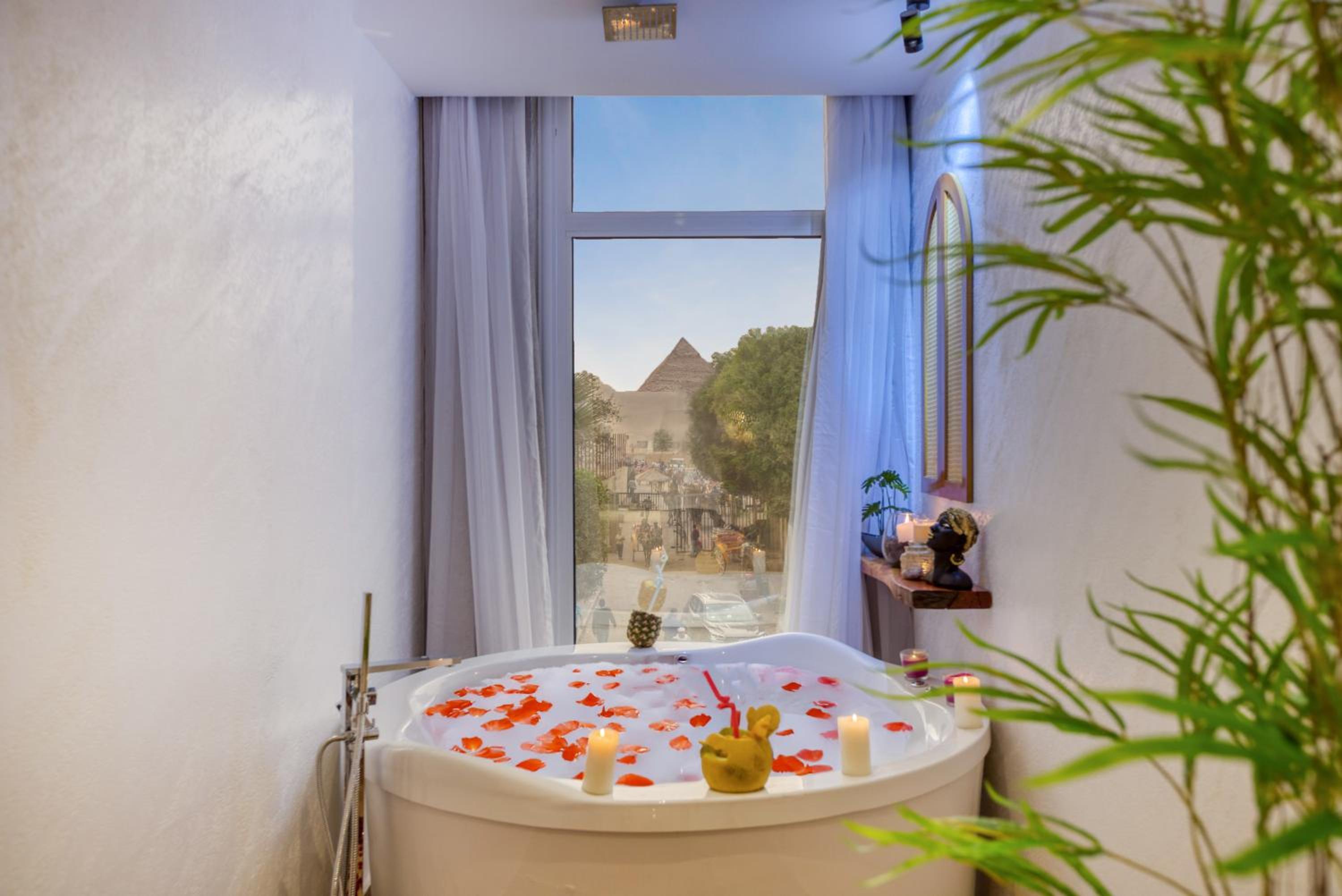 Pyramids Vision Hotel