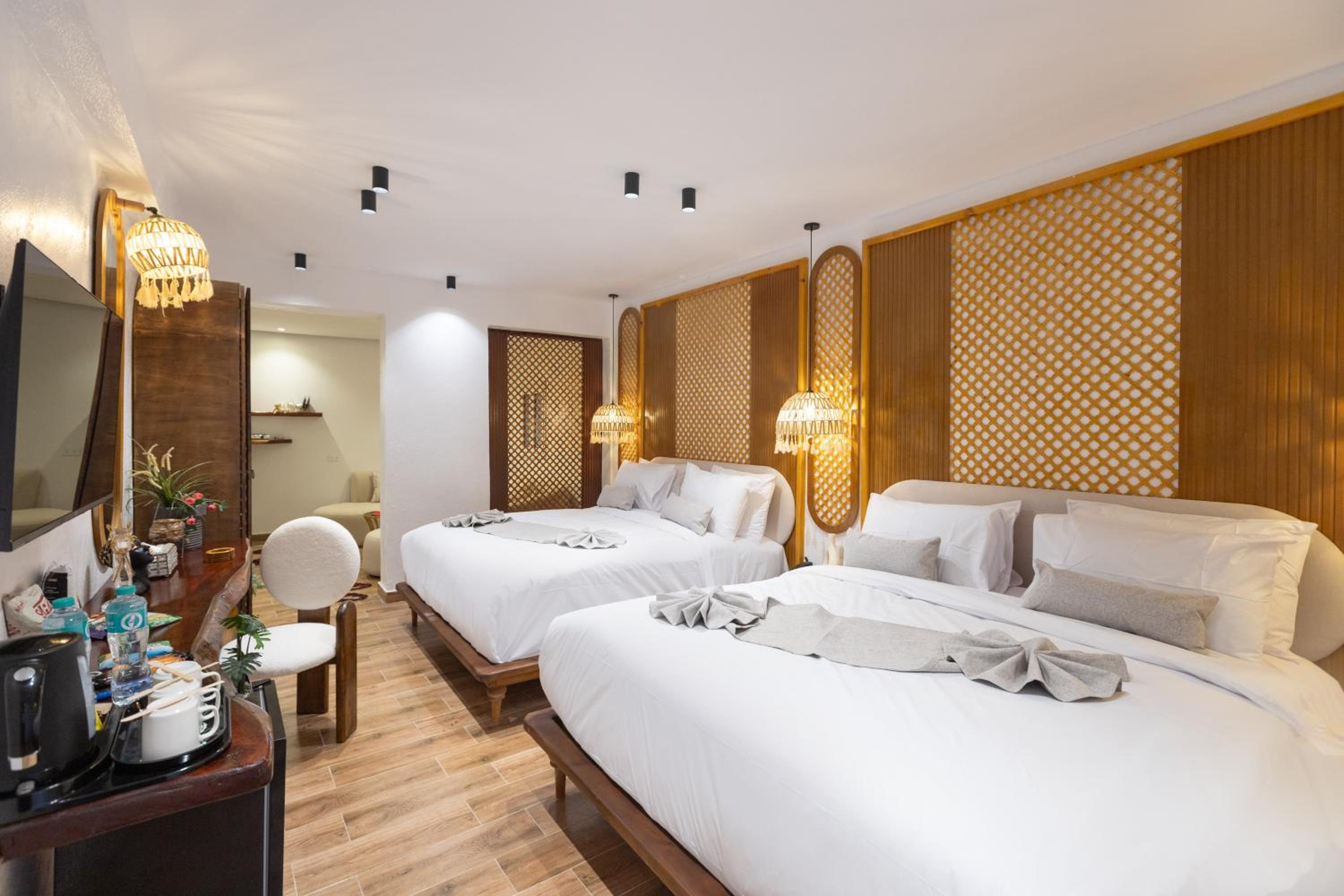 Pyramids Vision Hotel