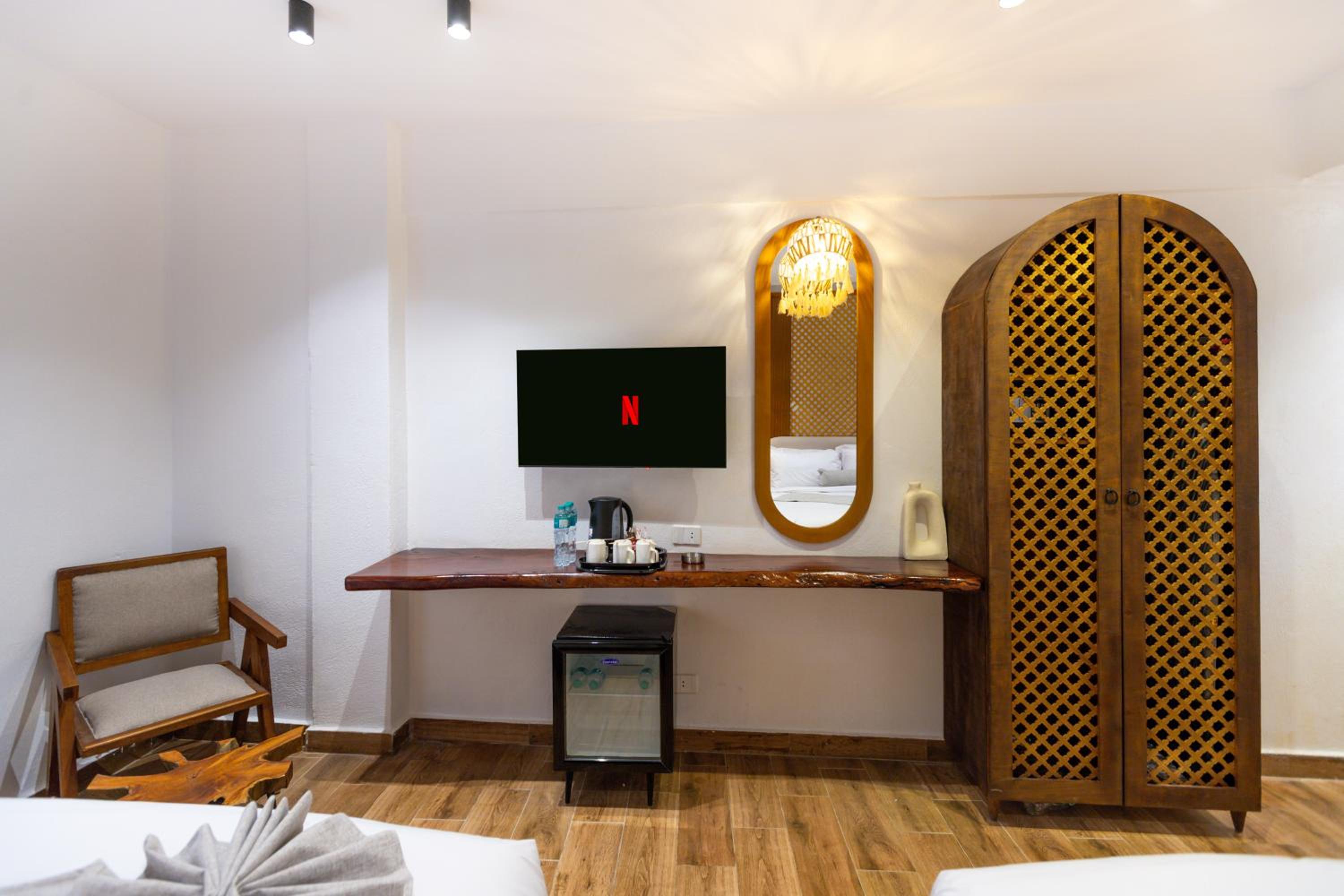 Pyramids Vision Hotel