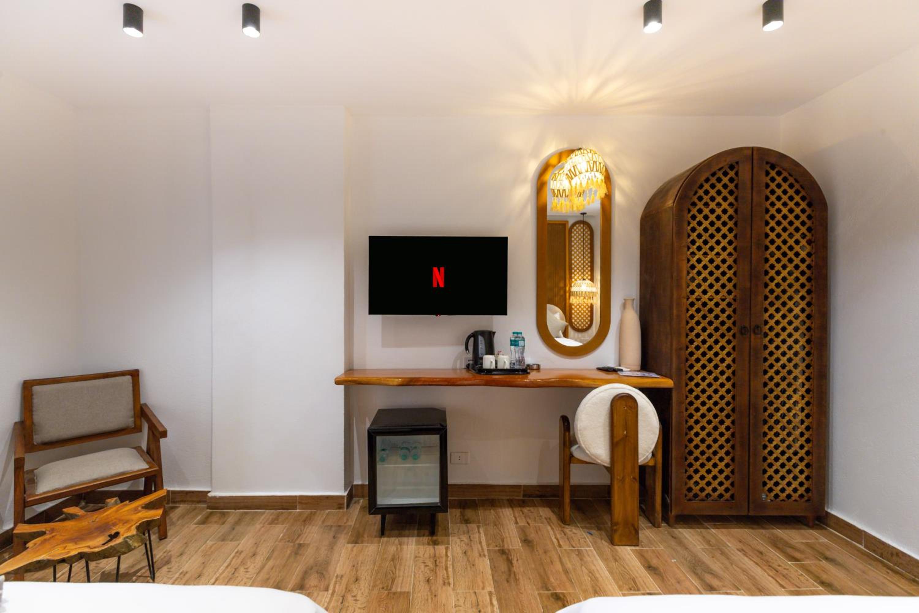 Pyramids Vision Hotel