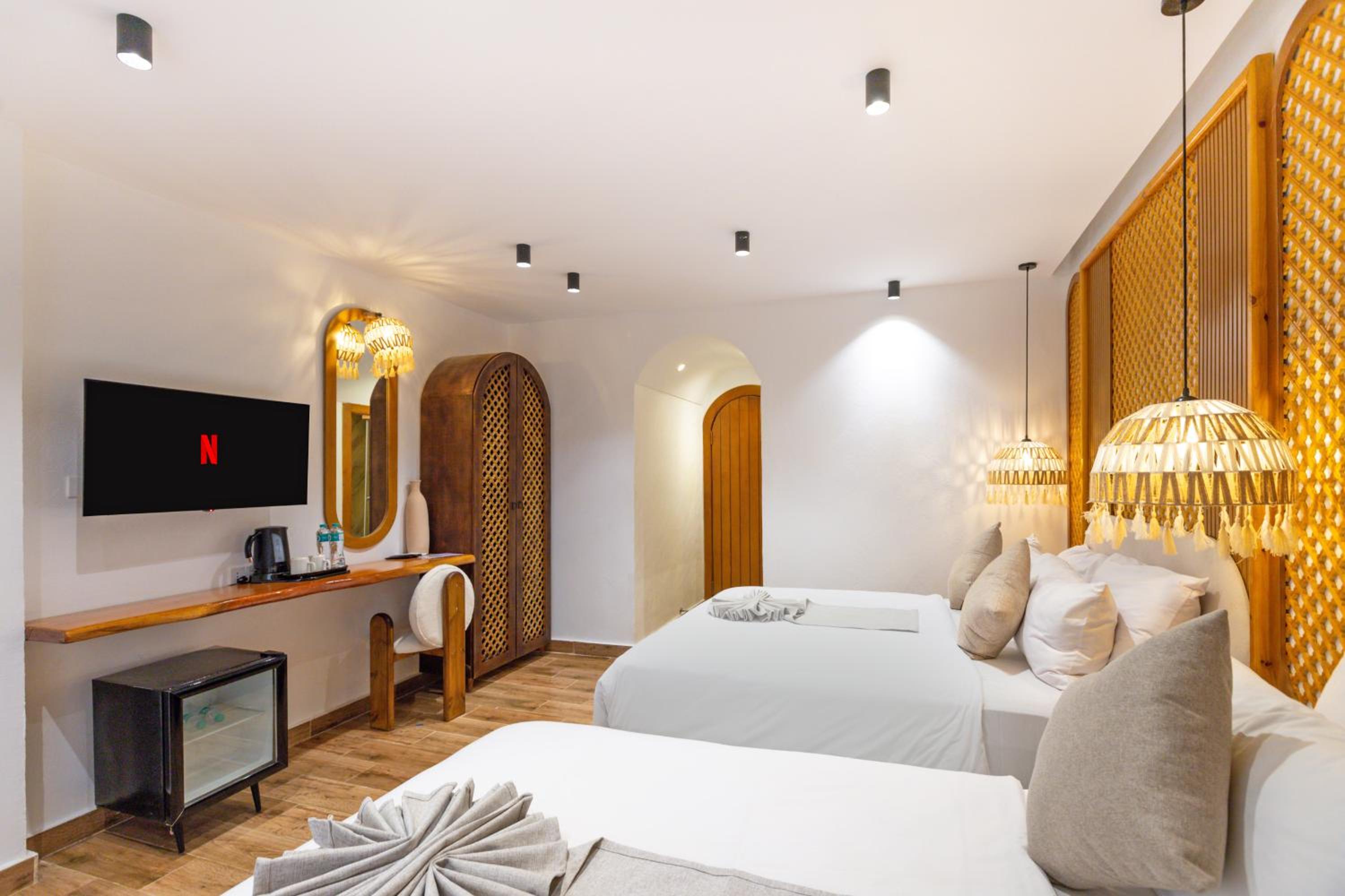 Pyramids Vision Hotel