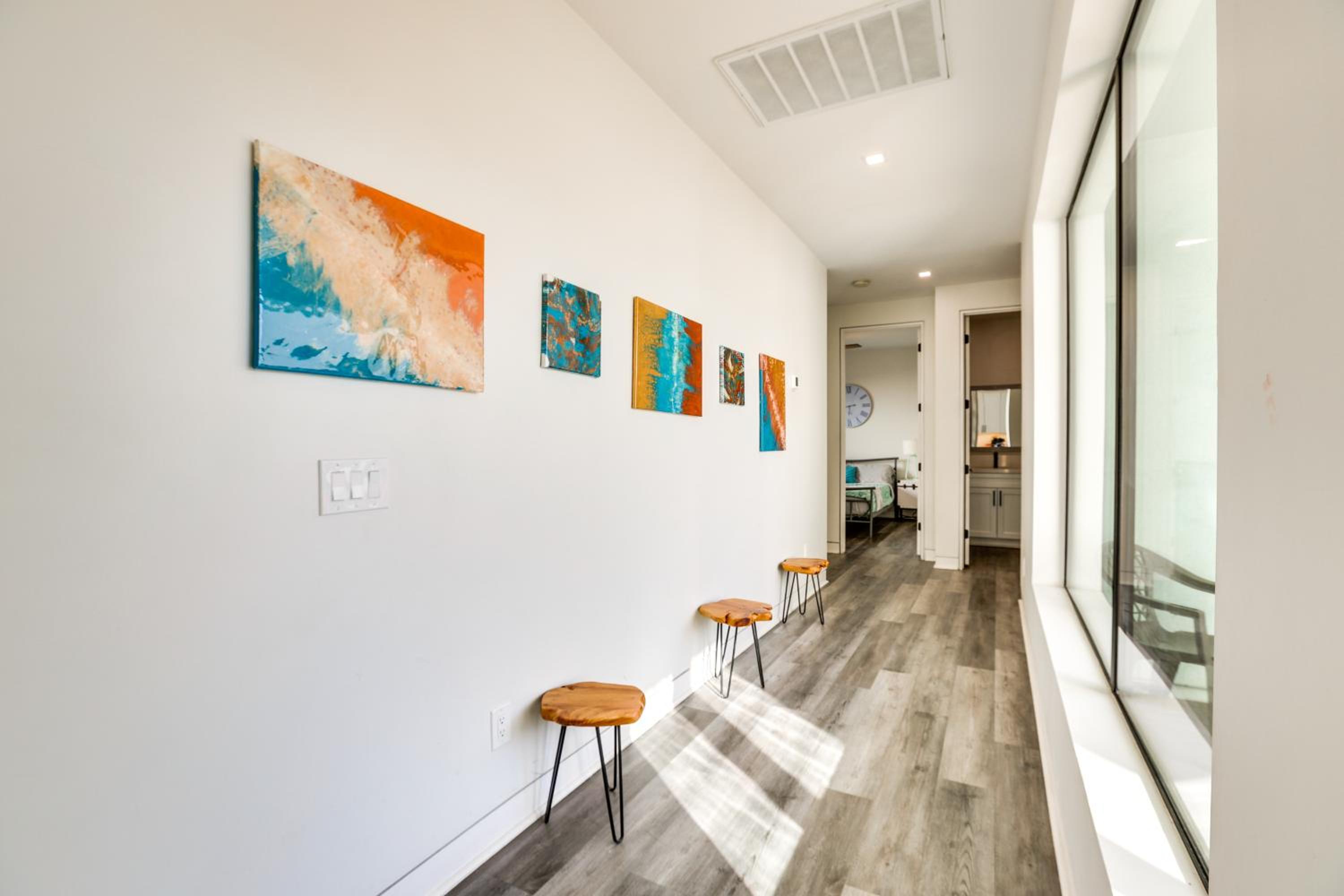 2 Mi to Dtwn Shops and Eats! Phoenix Apartment