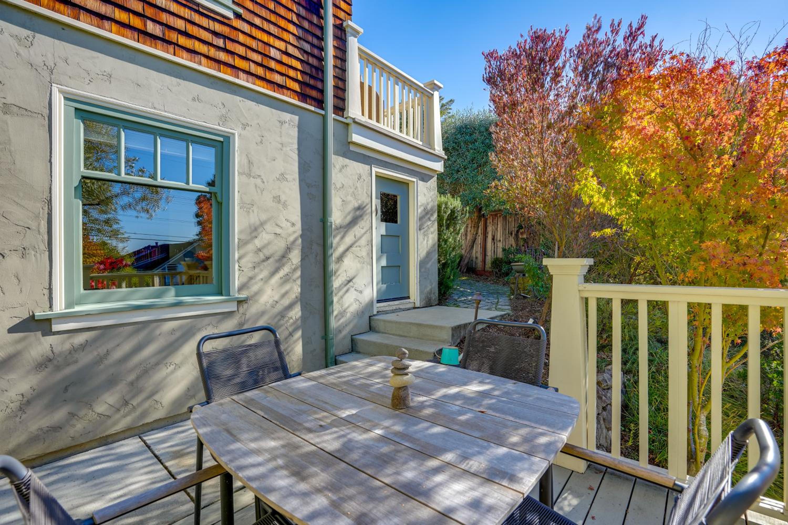 Golden Gate and Sunset Views! Classic Berkeley Home