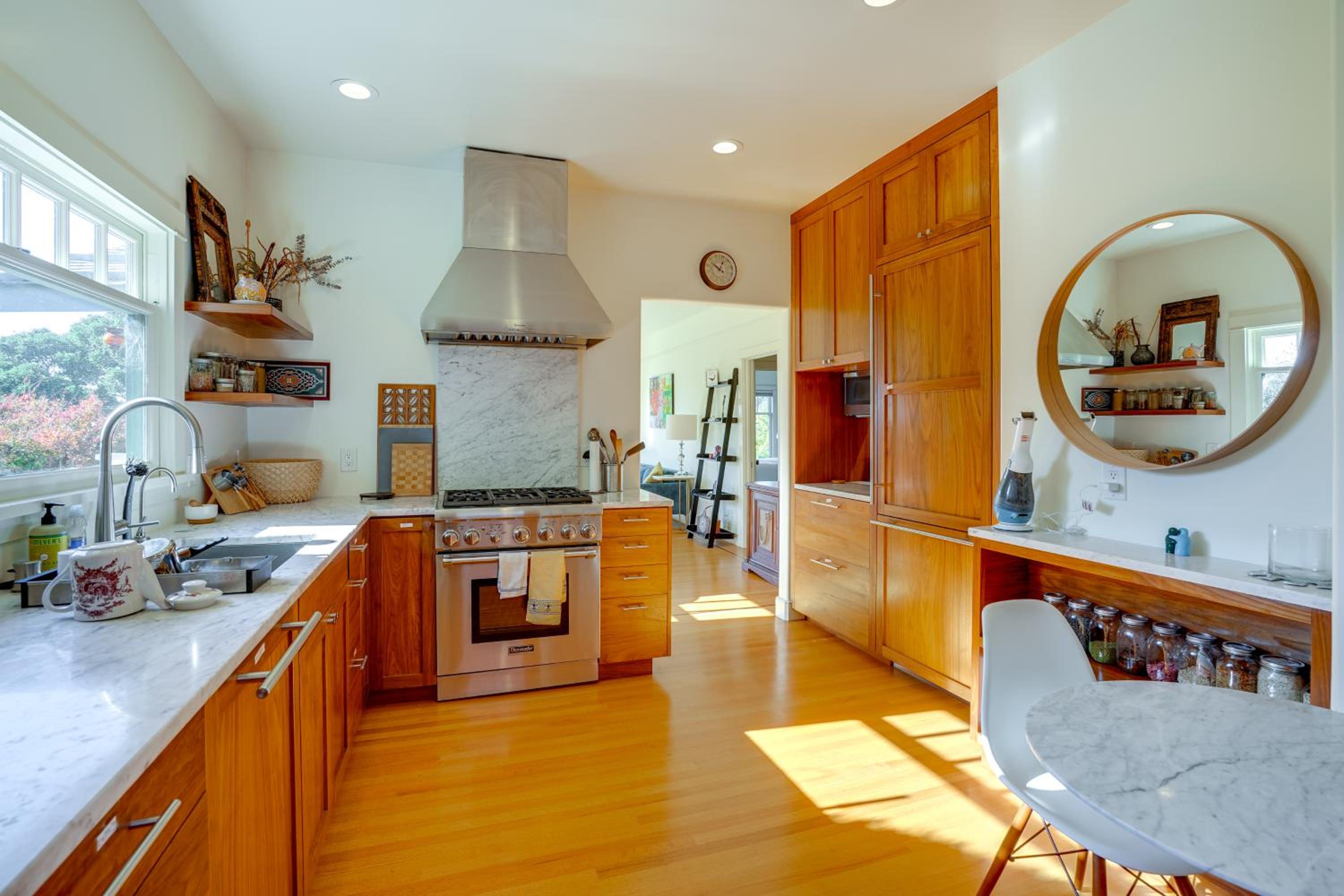 Golden Gate and Sunset Views! Classic Berkeley Home