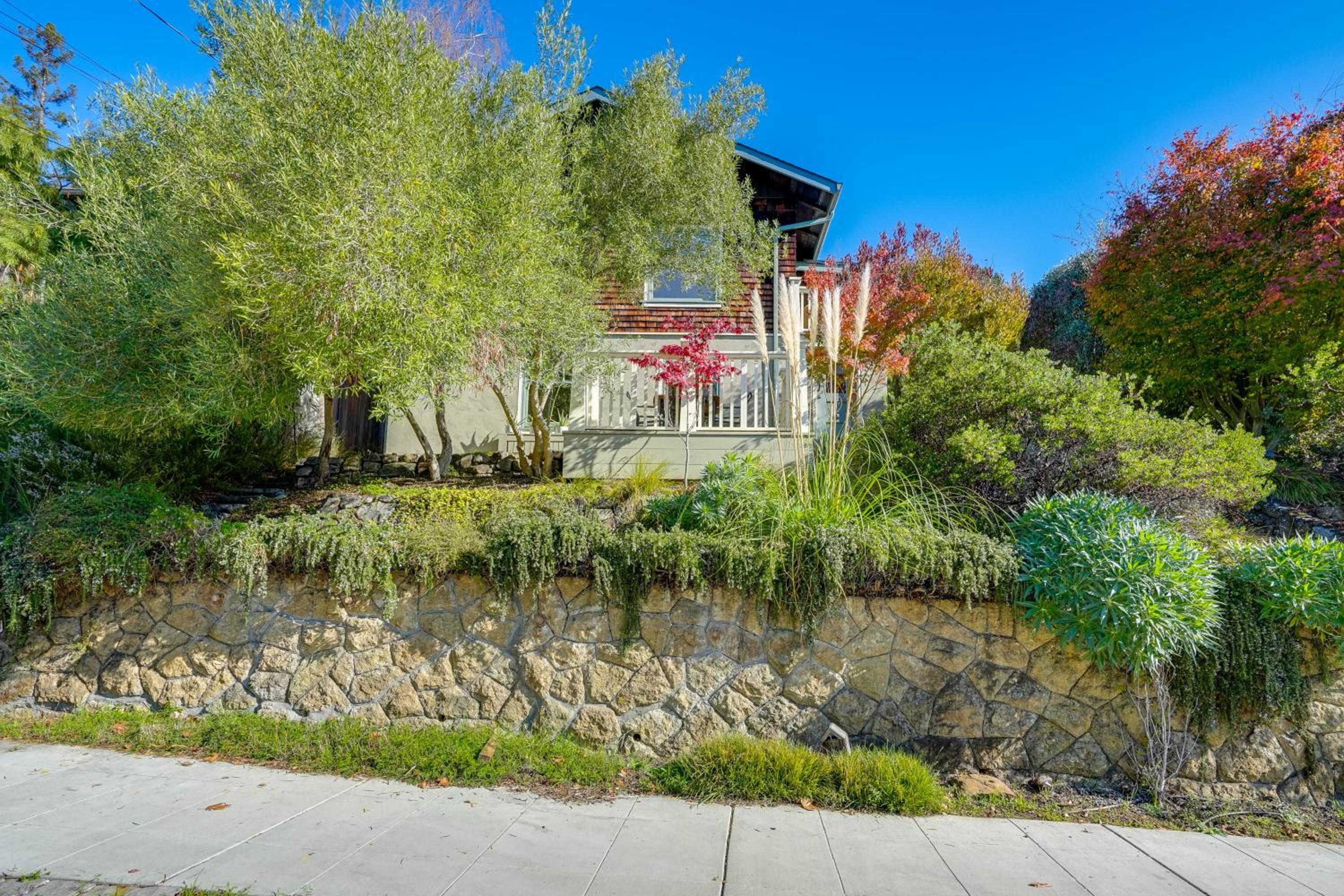 Golden Gate and Sunset Views! Classic Berkeley Home
