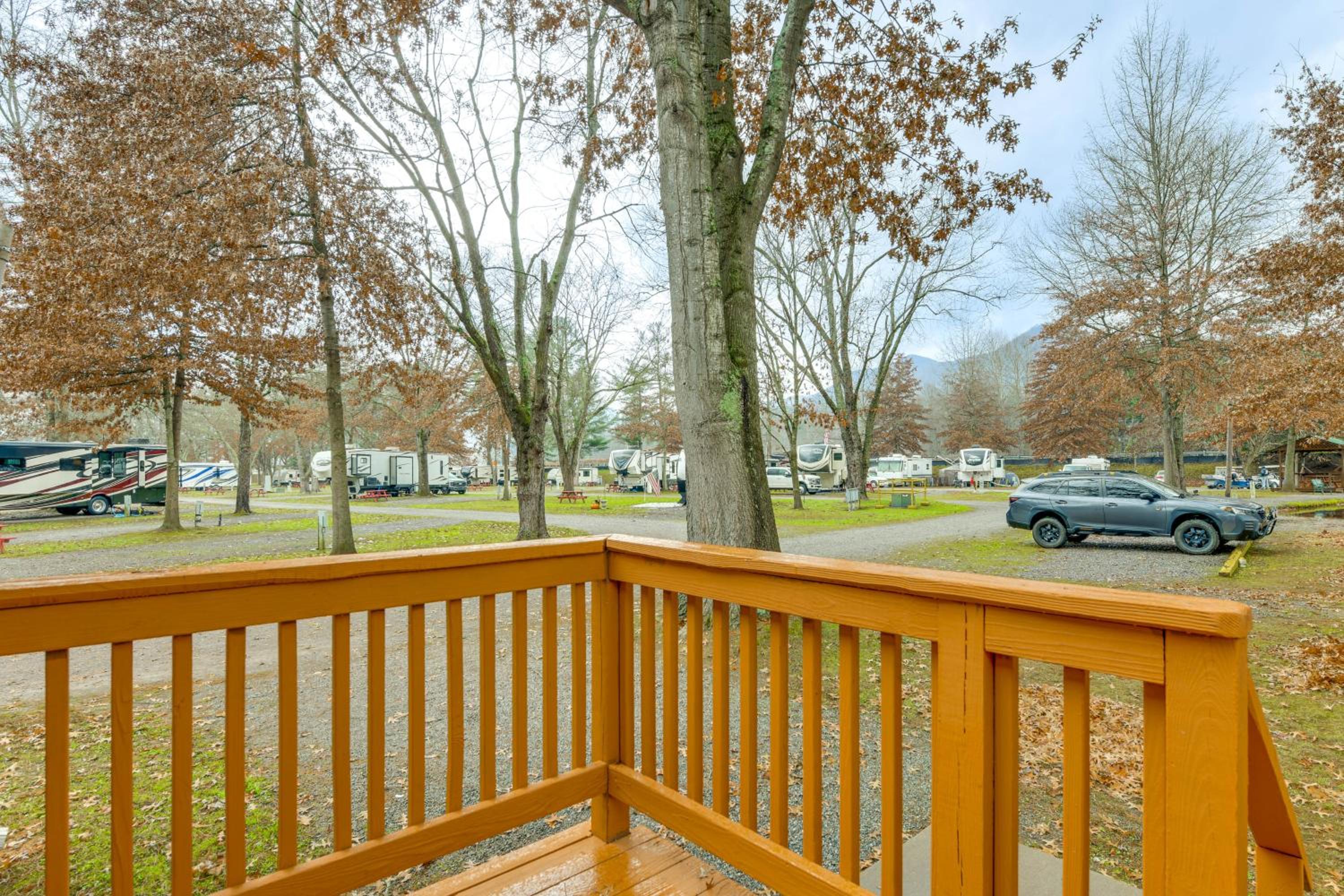 Near Trails and Slopes! Relaxed Waynesville Retreat