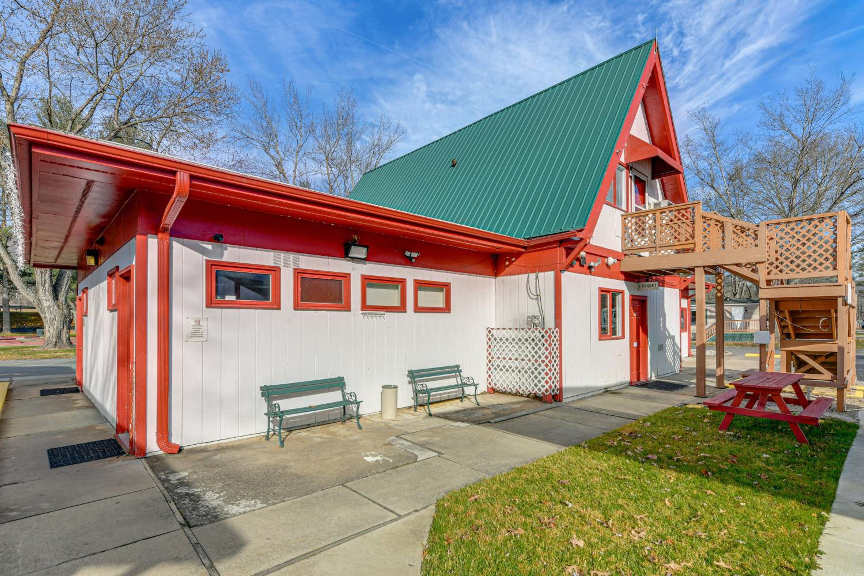 Cataloochee Adventure Hub with Family-Friendly Perks
