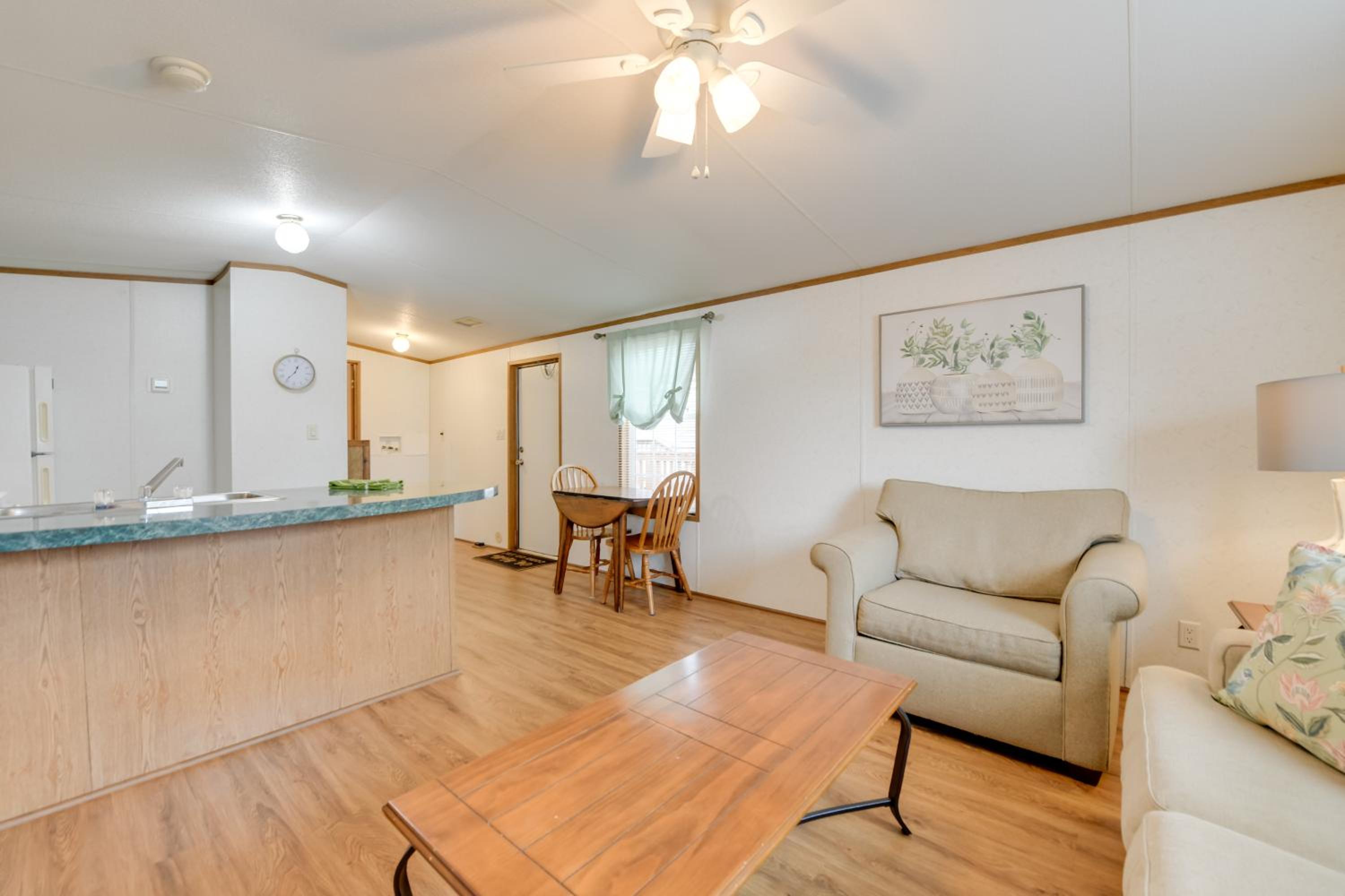 Mtn-View Adventure Hub! Waynesville Home with Perks