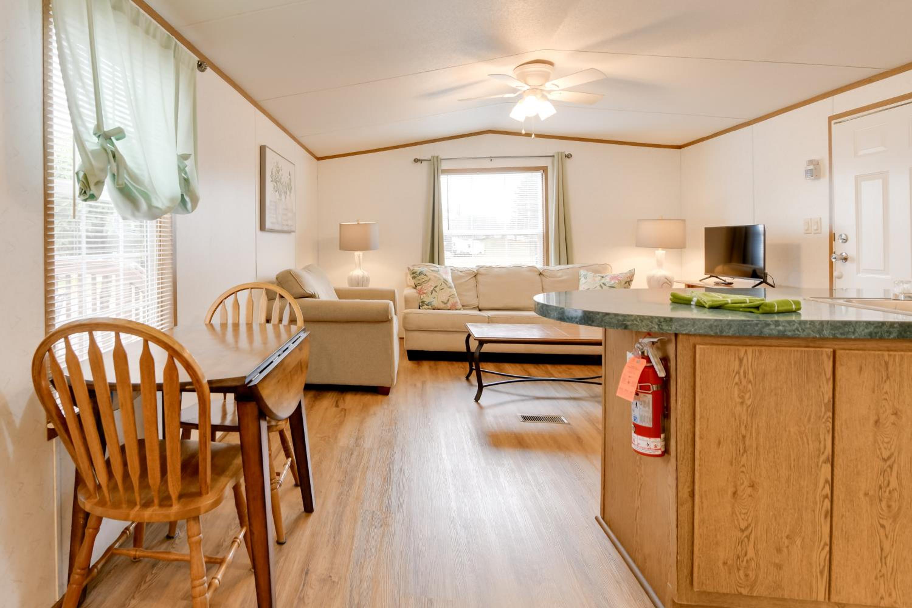 Mtn-View Adventure Hub! Waynesville Home with Perks