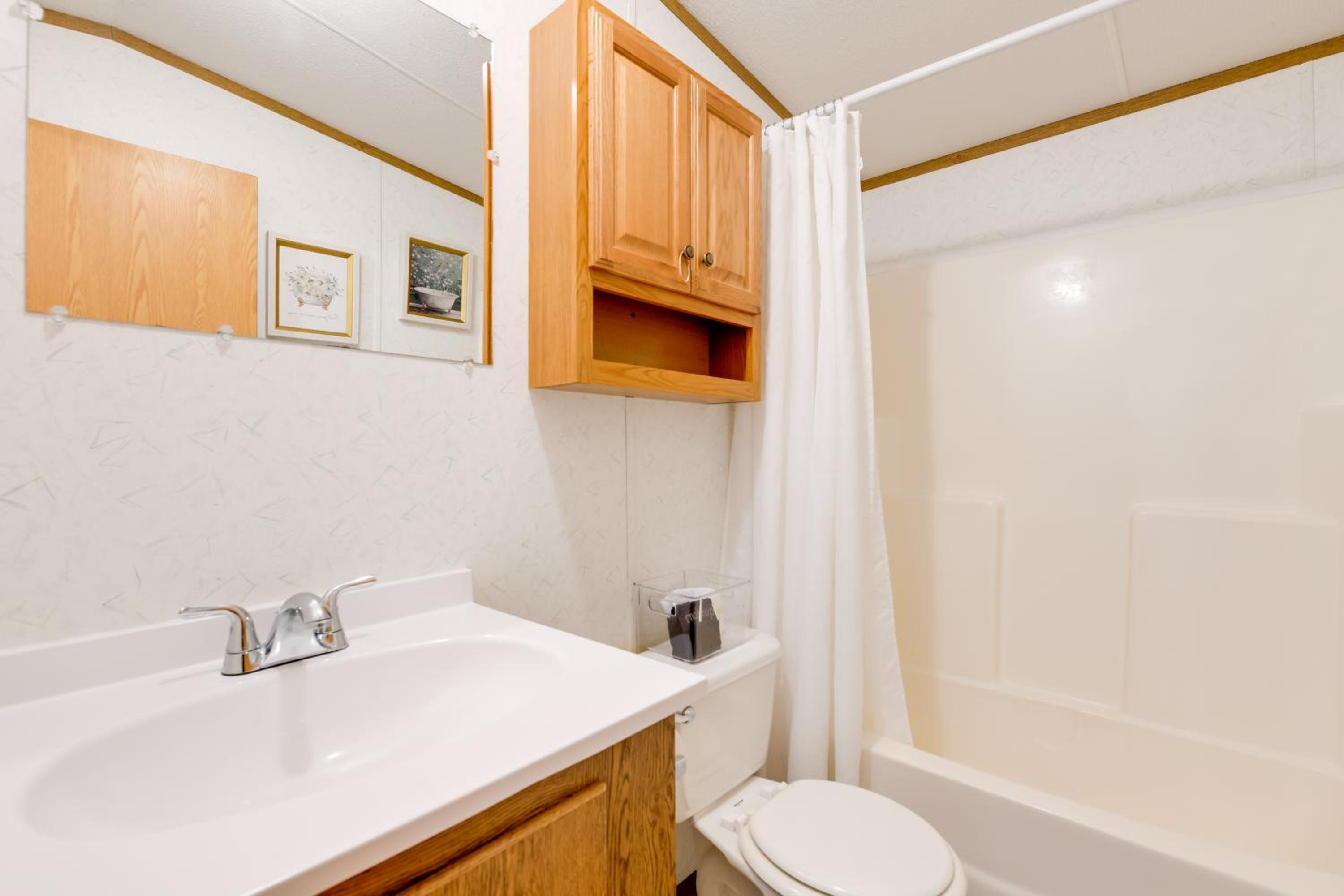 Mtn-View Adventure Hub! Waynesville Home with Perks