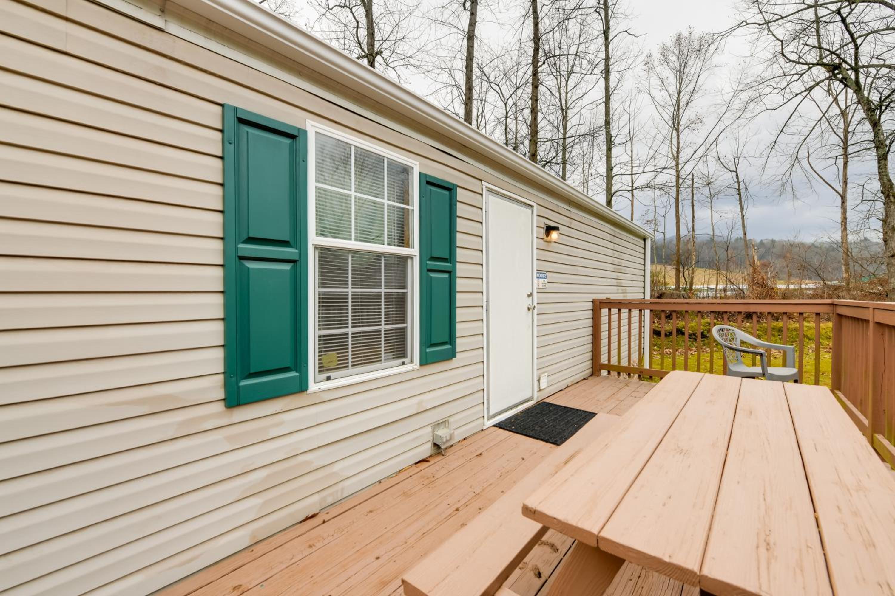 Mtn-View Adventure Hub! Waynesville Home with Perks