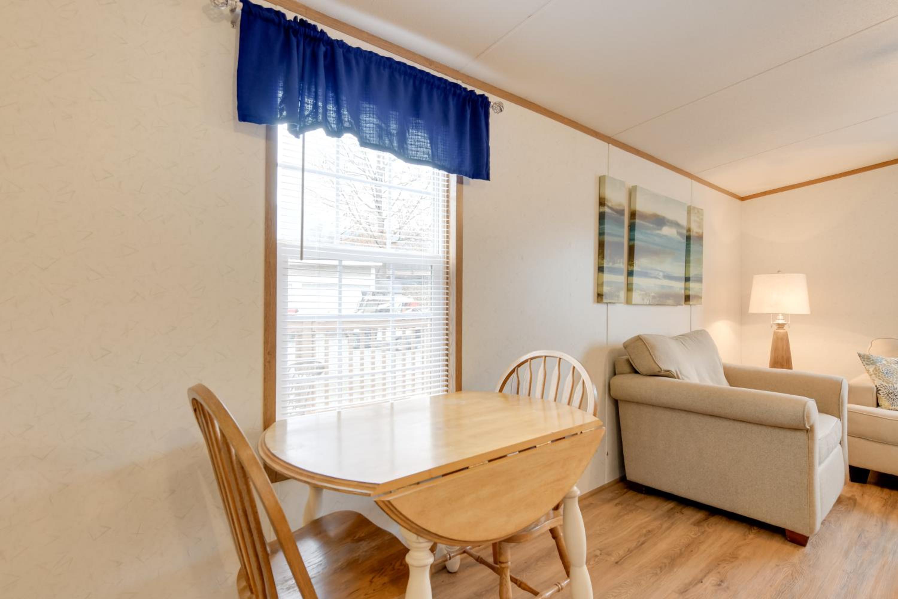 Blue Ridge Base Camp Resort Cabin in Waynesville