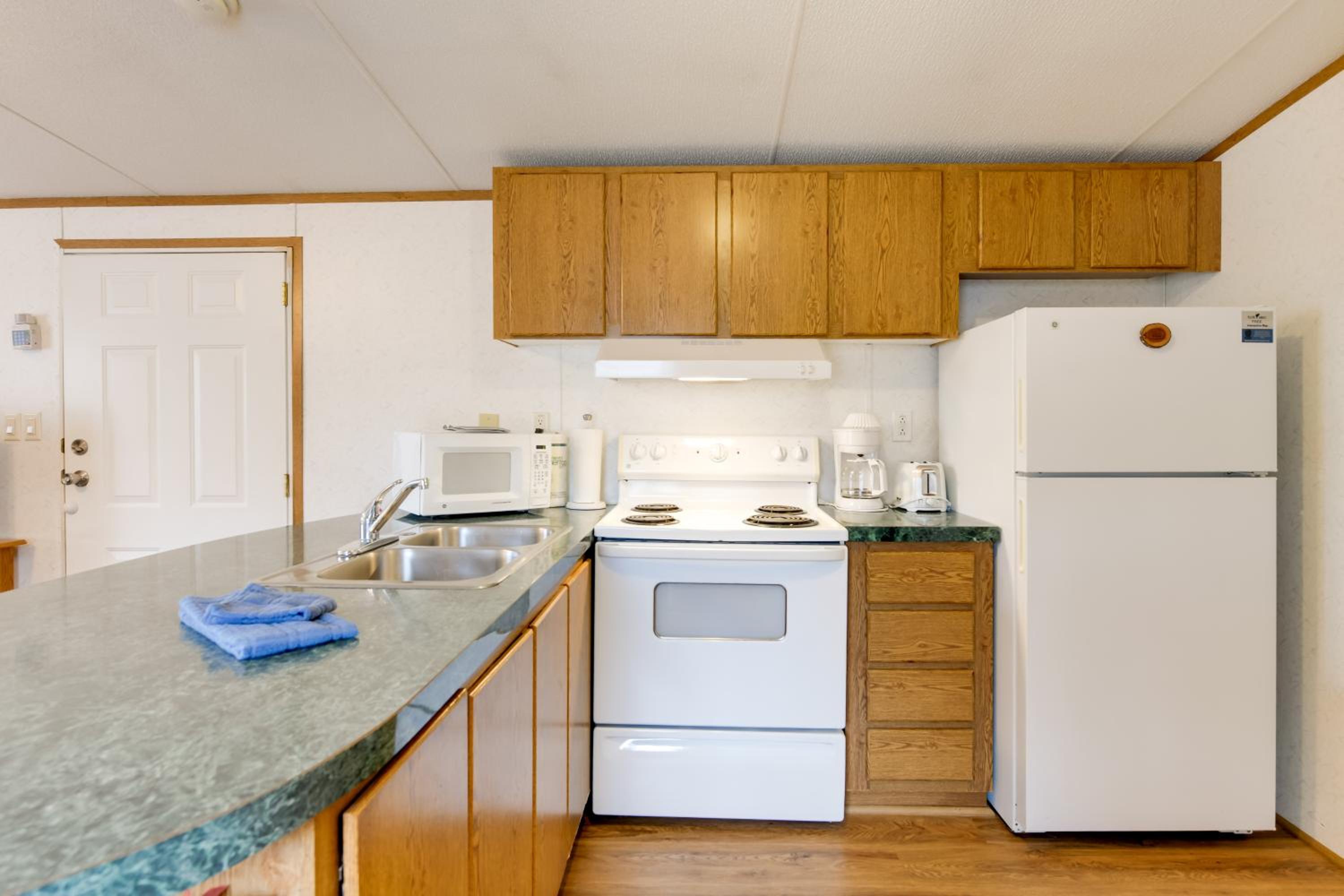 Blue Ridge Base Camp Resort Cabin in Waynesville