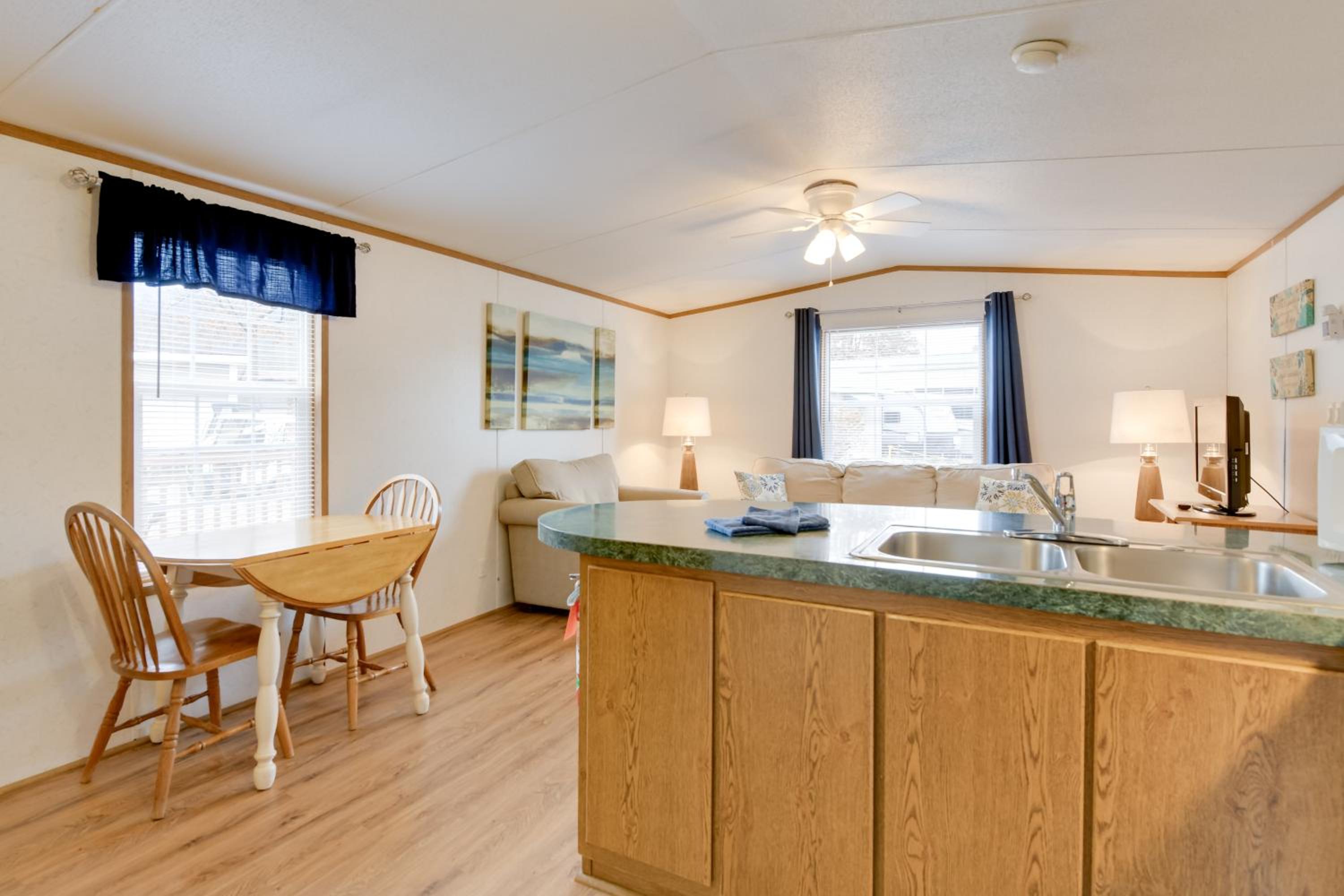 Blue Ridge Base Camp Resort Cabin in Waynesville