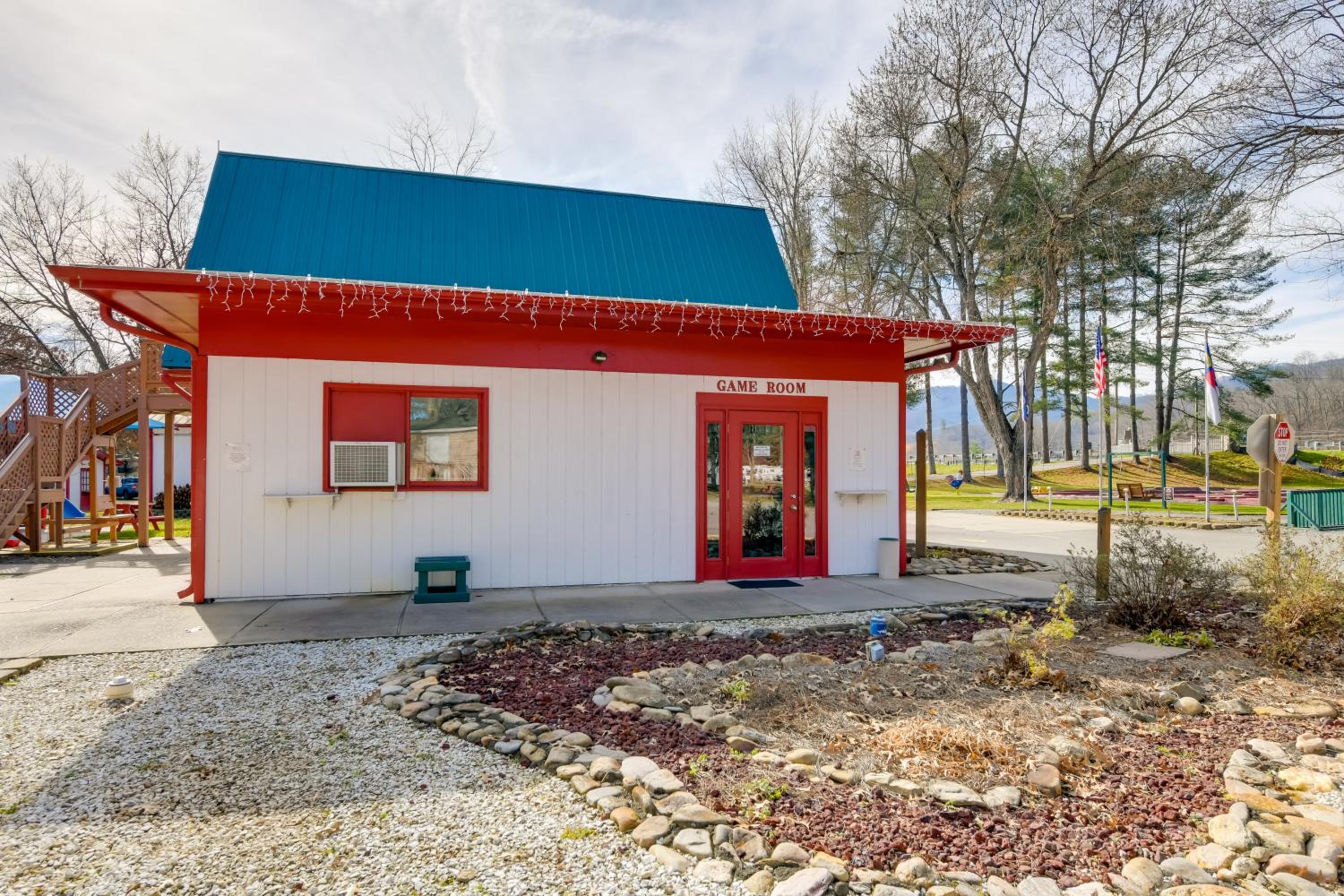 Resort-Style Adventure Base in the Blue Ridge Mtns