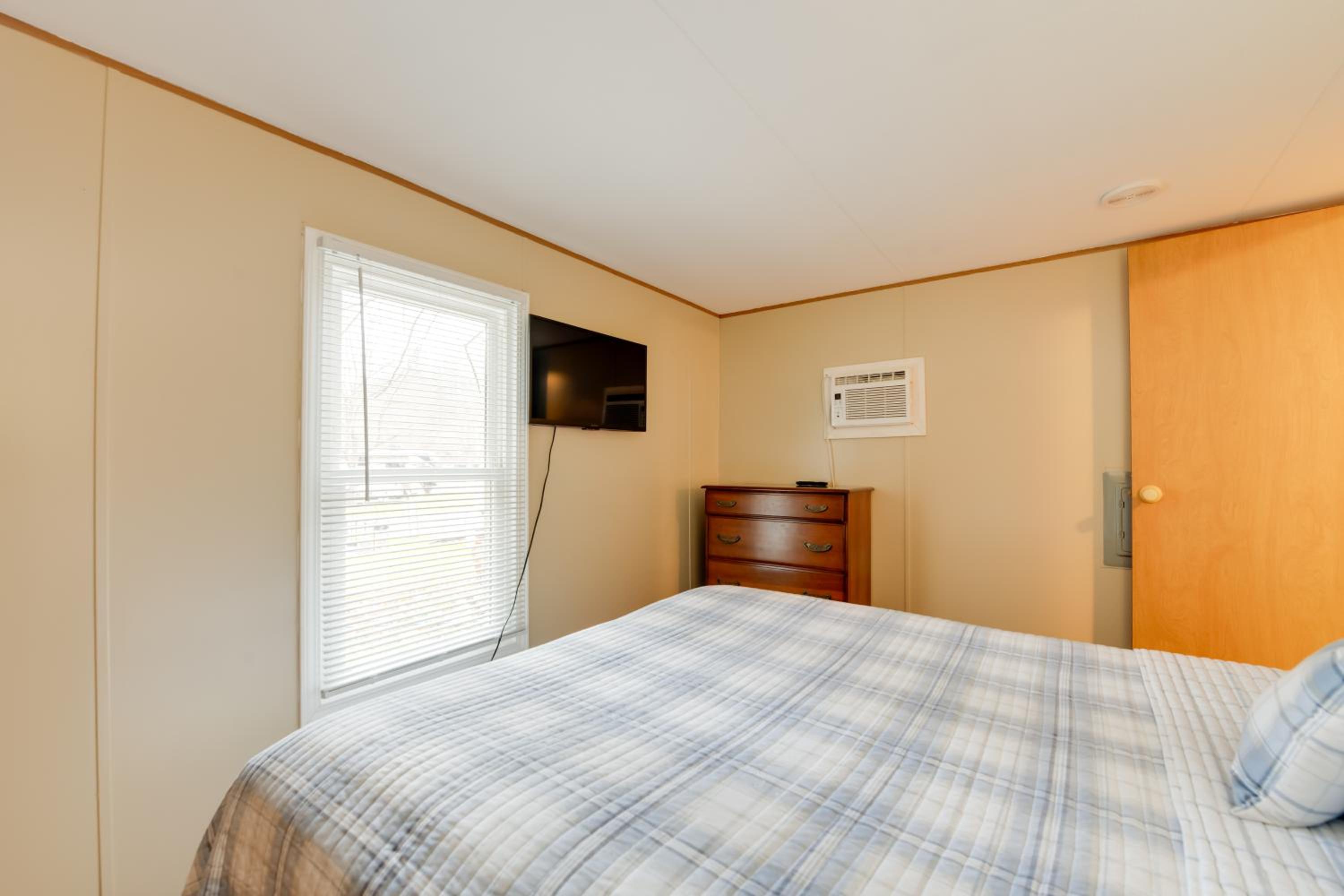 13 Mi to Slopes! Group-Friendly Blue Ridge Retreat